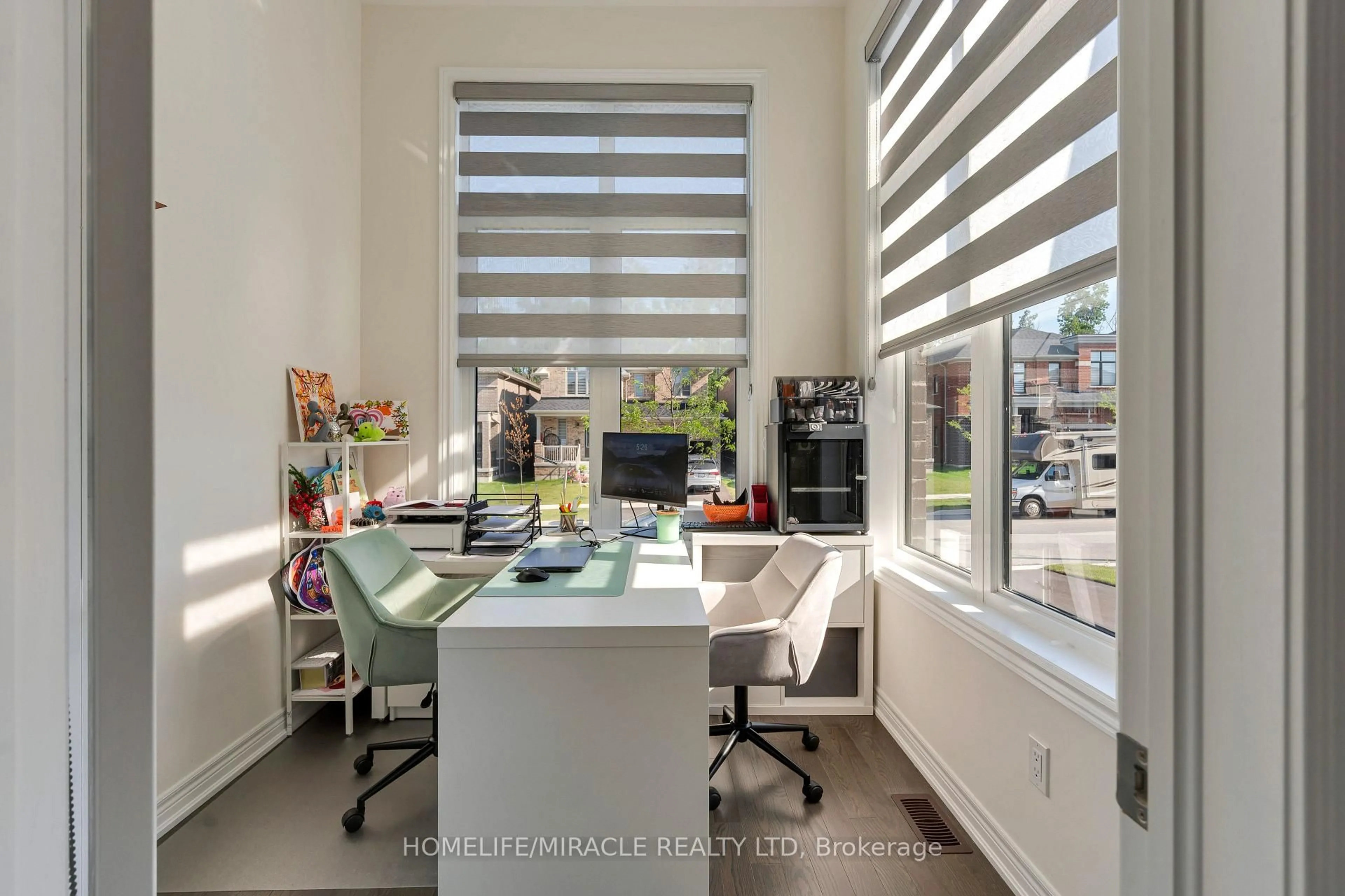 Contemporary kitchen, unknown for 1429 Davis Loop, Innisfil Ontario L0L 1W0