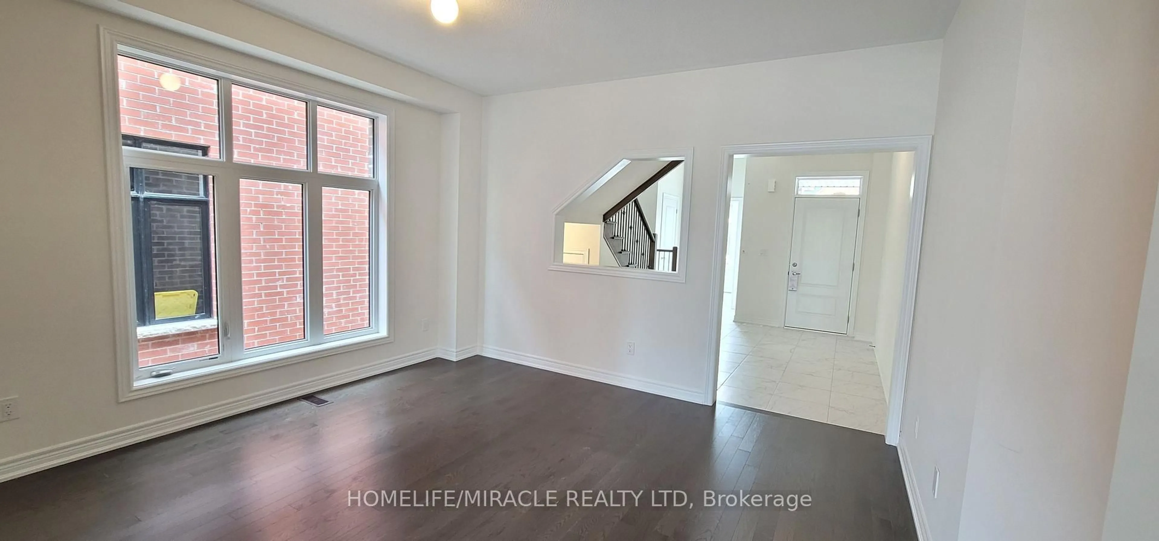 A pic of a room for 1429 Davis Loop, Innisfil Ontario L0L 1W0