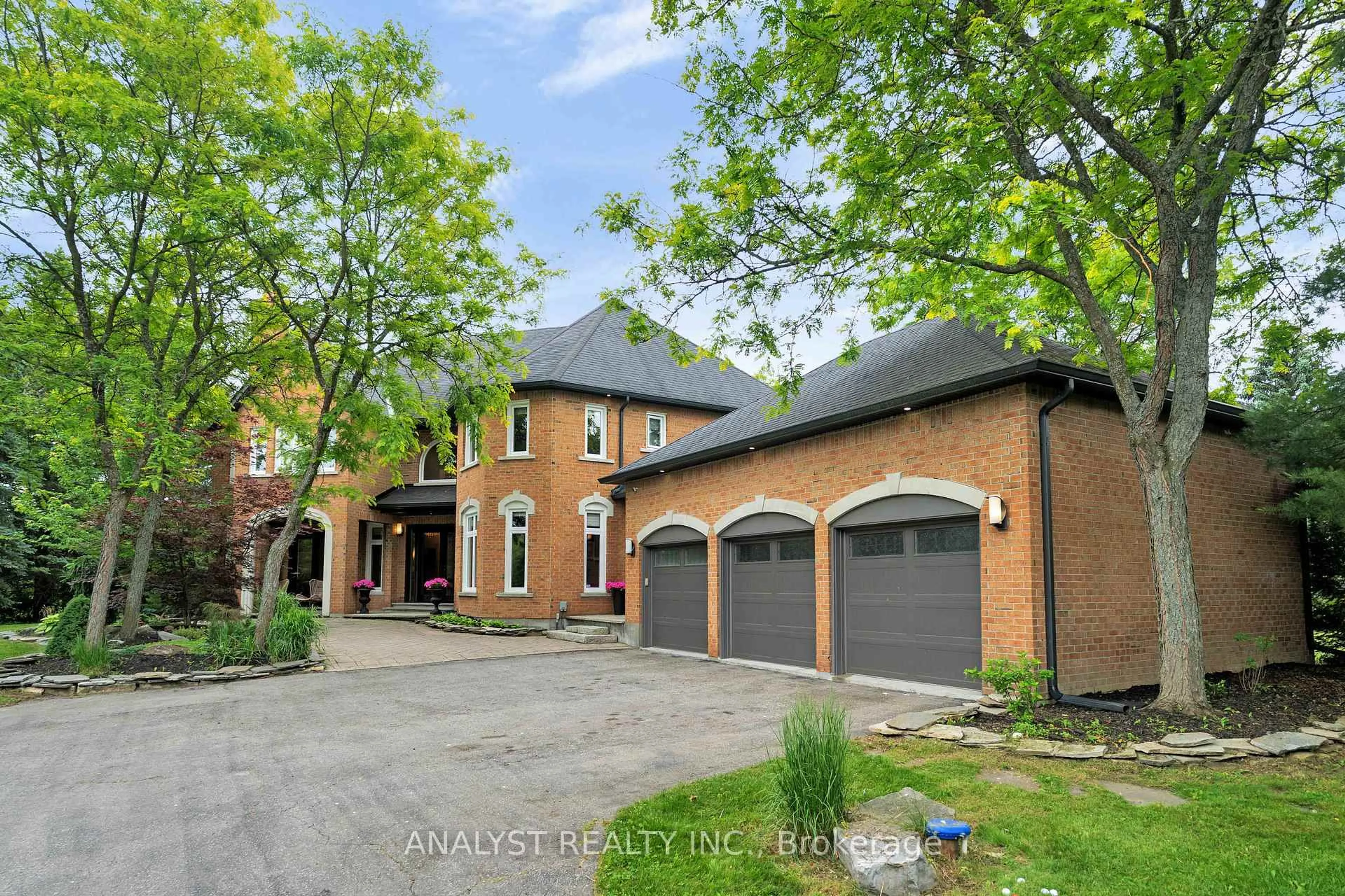 Home with brick exterior material, street for 50 Trainor Crt, King Ontario L0G 1N0