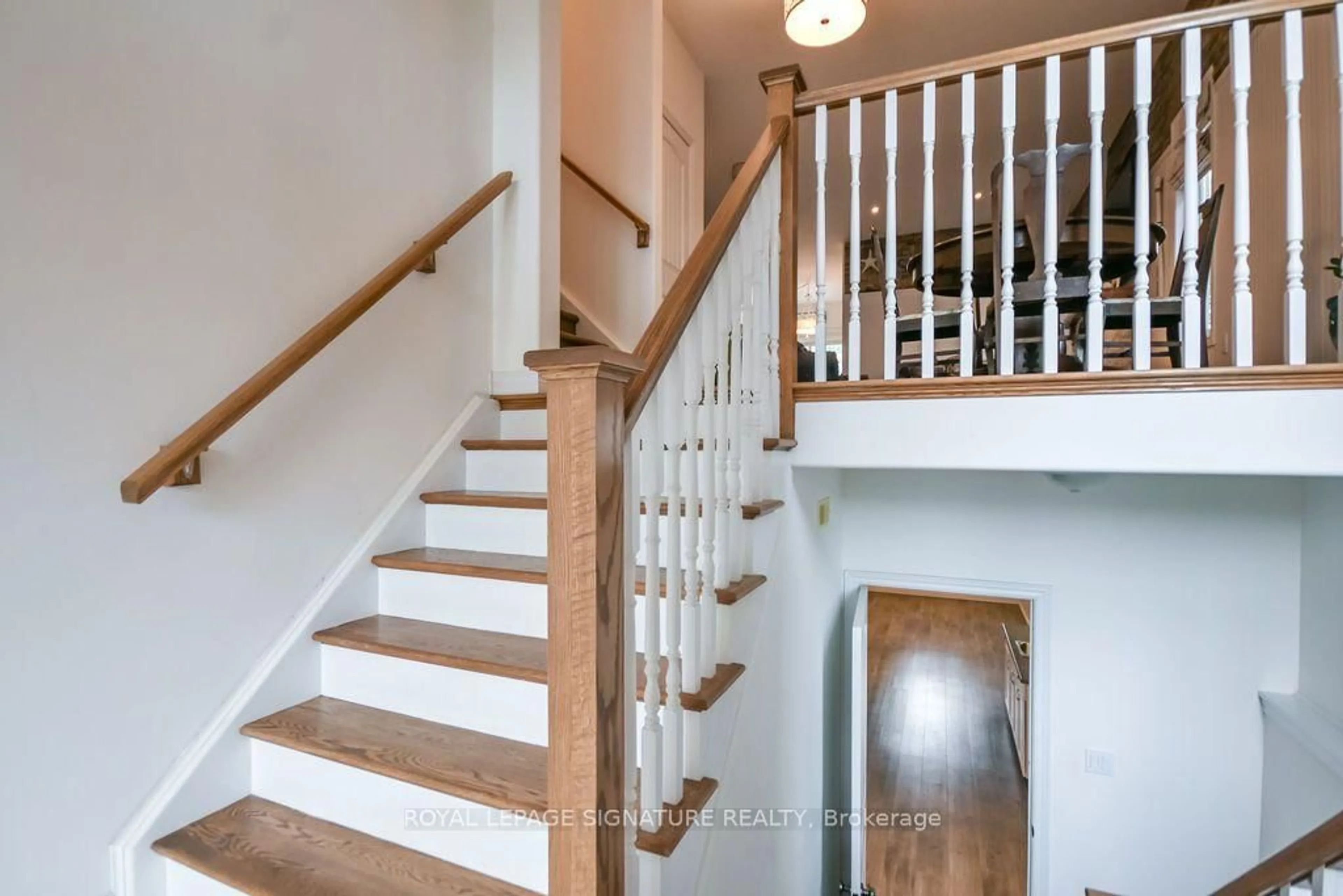 Stairs for 63 Quigley St, Essa Ontario L0M 1B6