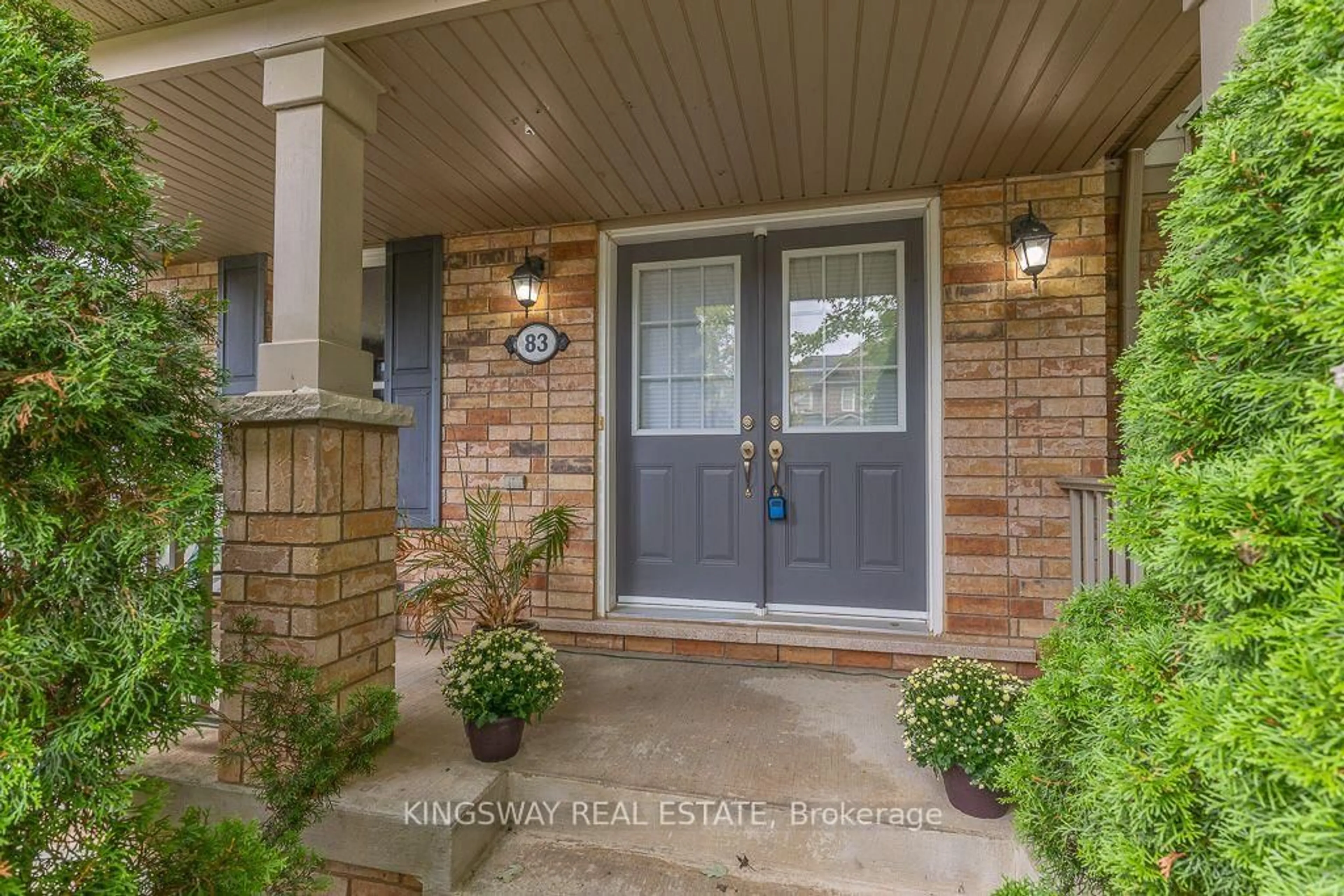 Indoor entryway for 83 Kidd Cres, New Tecumseth Ontario L9R 0E1