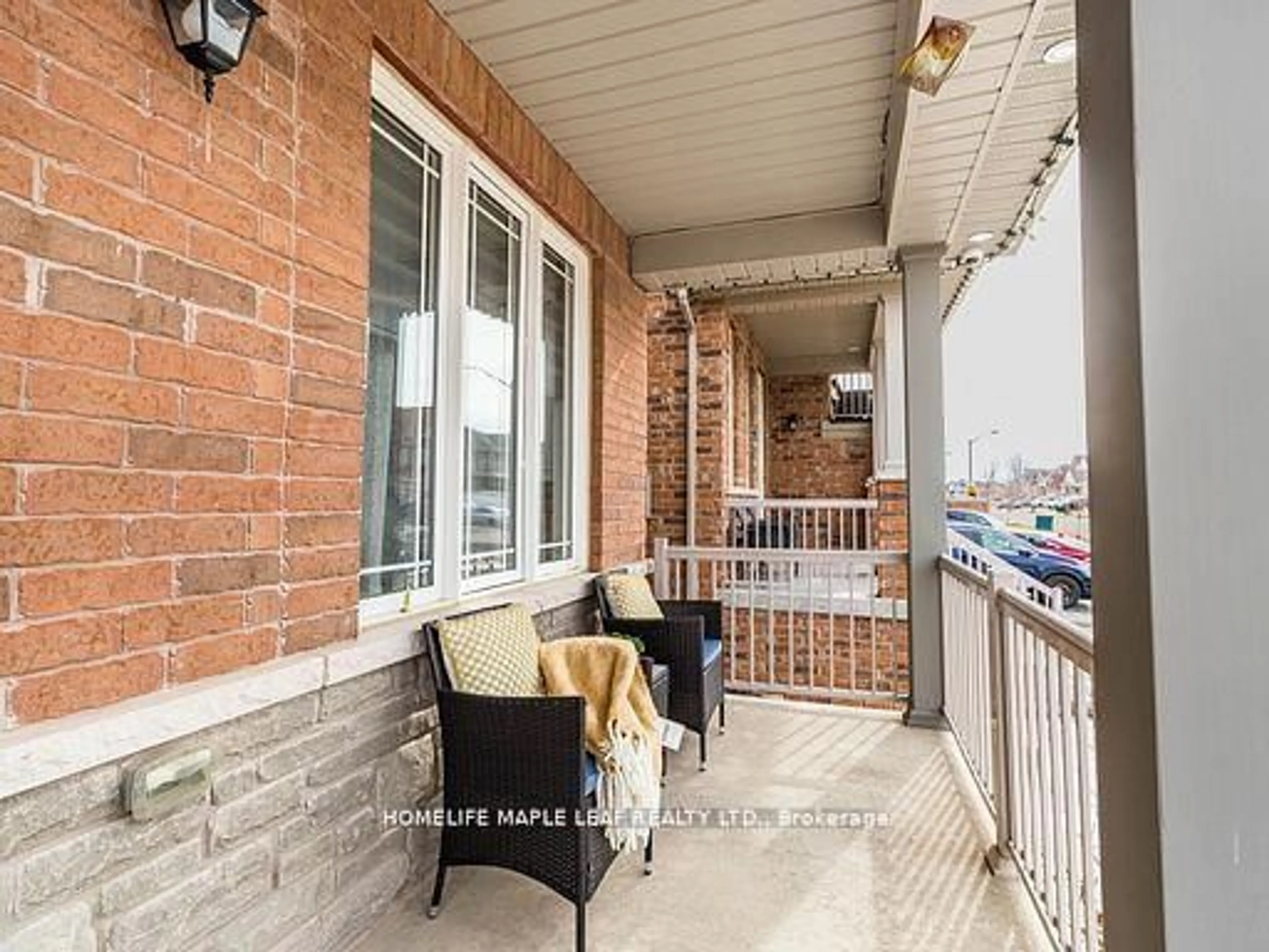 Balcony in the apartment, street for 47 Hawke Cres, New Tecumseth Ontario L0G 1W0