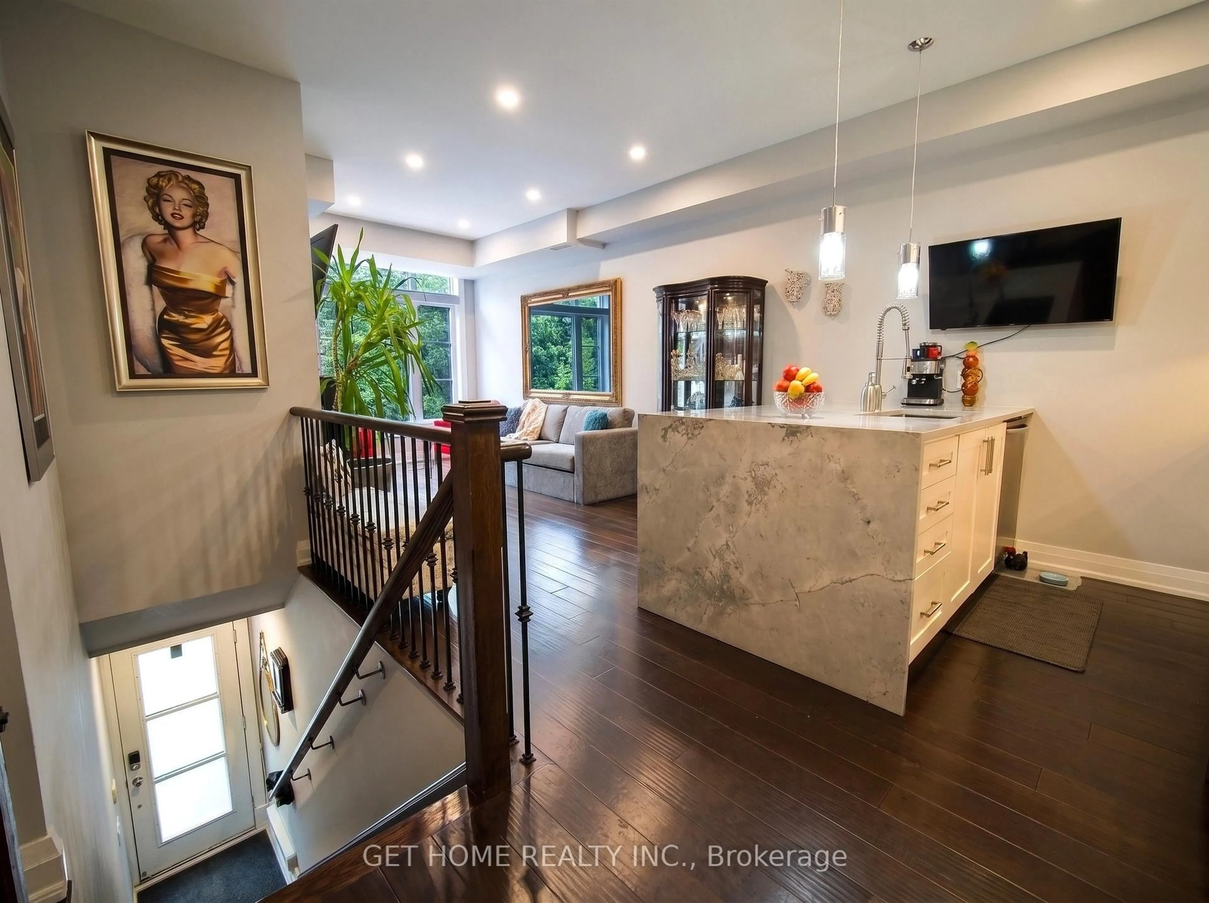 Open concept kitchen, unknown for 8169 Kipling Ave #22, Vaughan Ontario L4L 0G4
