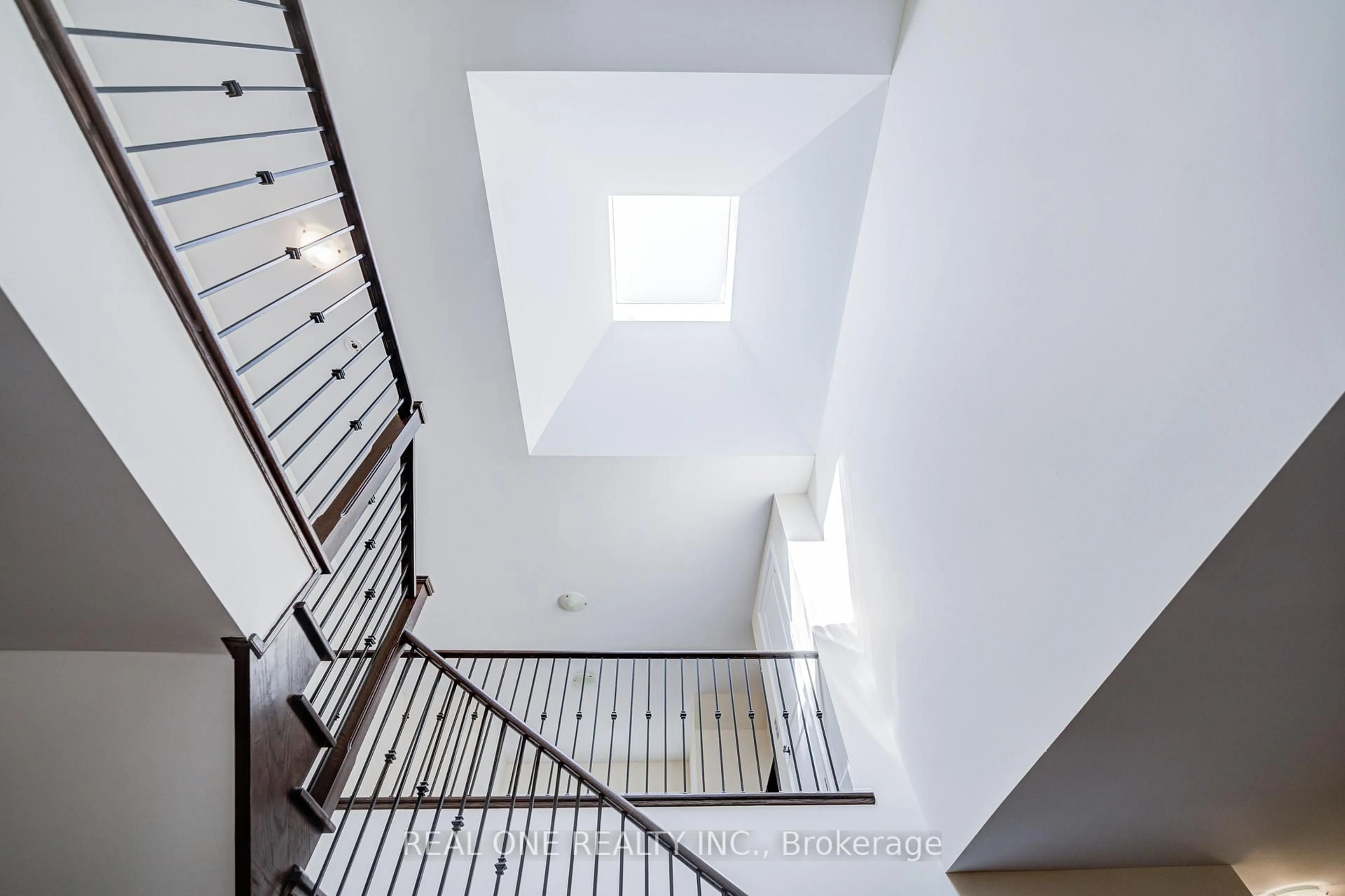 Stairs for 421 Flamingo Rd, Vaughan Ontario L4J 8L4