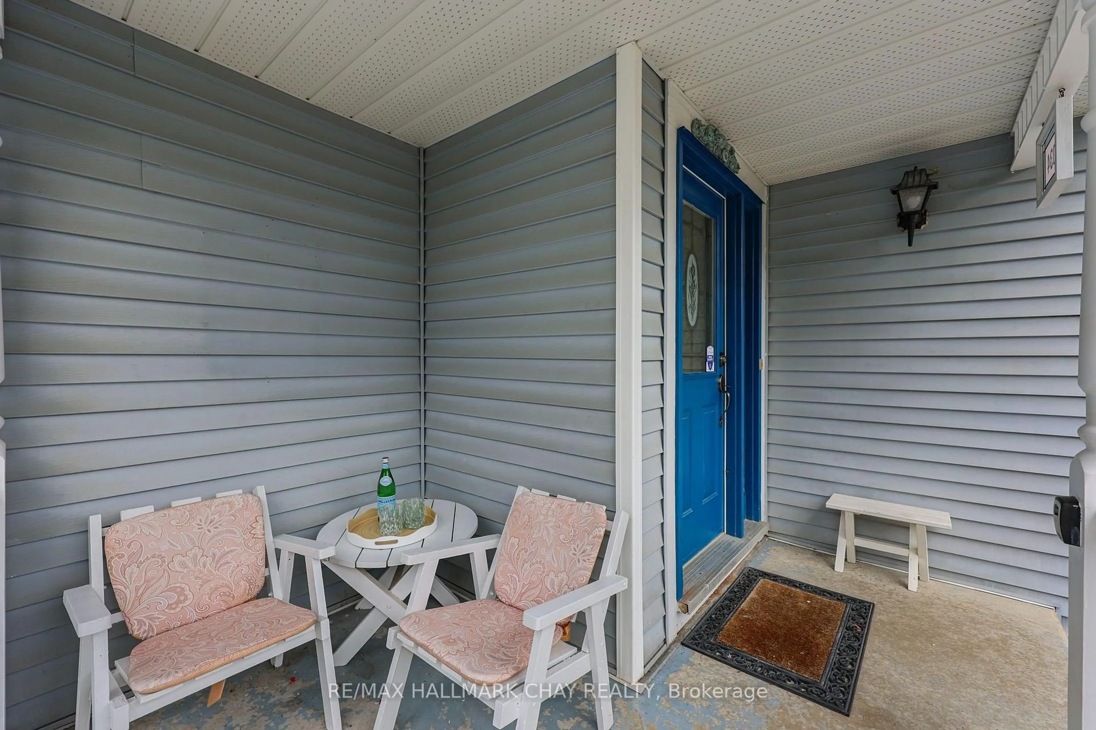 Patio, street for 1034 Linden St, Innisfil Ontario L9S 1W4