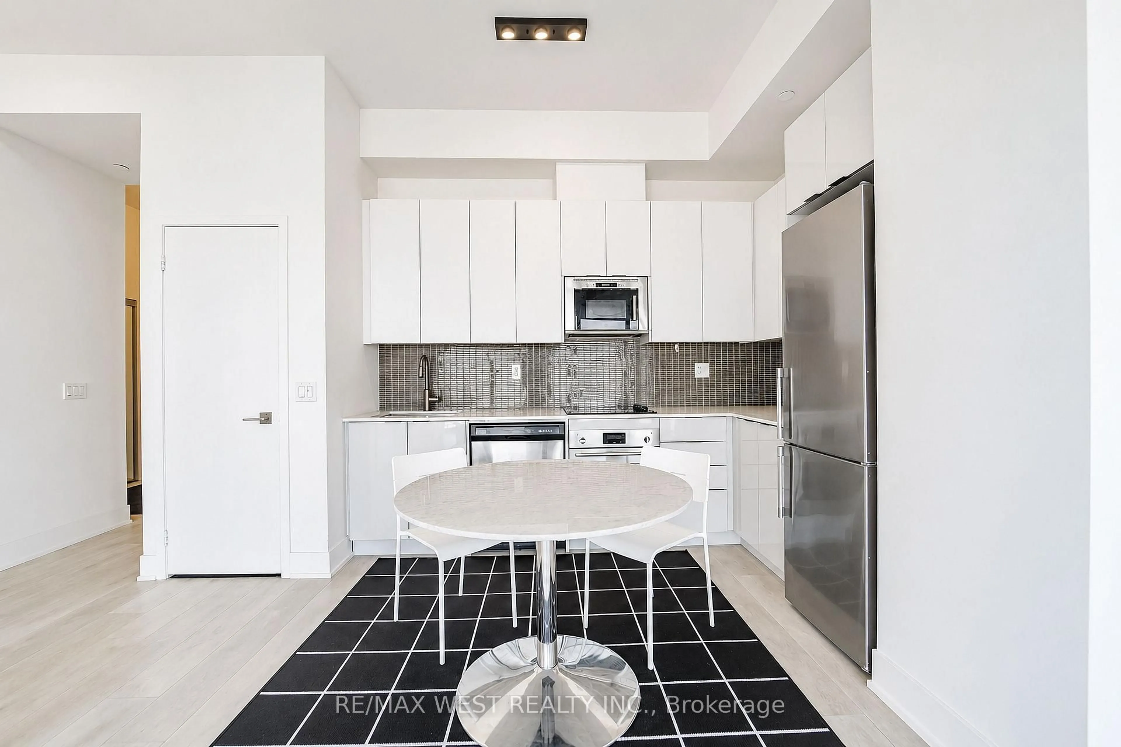 Unknown for 2916 Highway 7 Rd #3007, Vaughan Ontario L4K 0K6