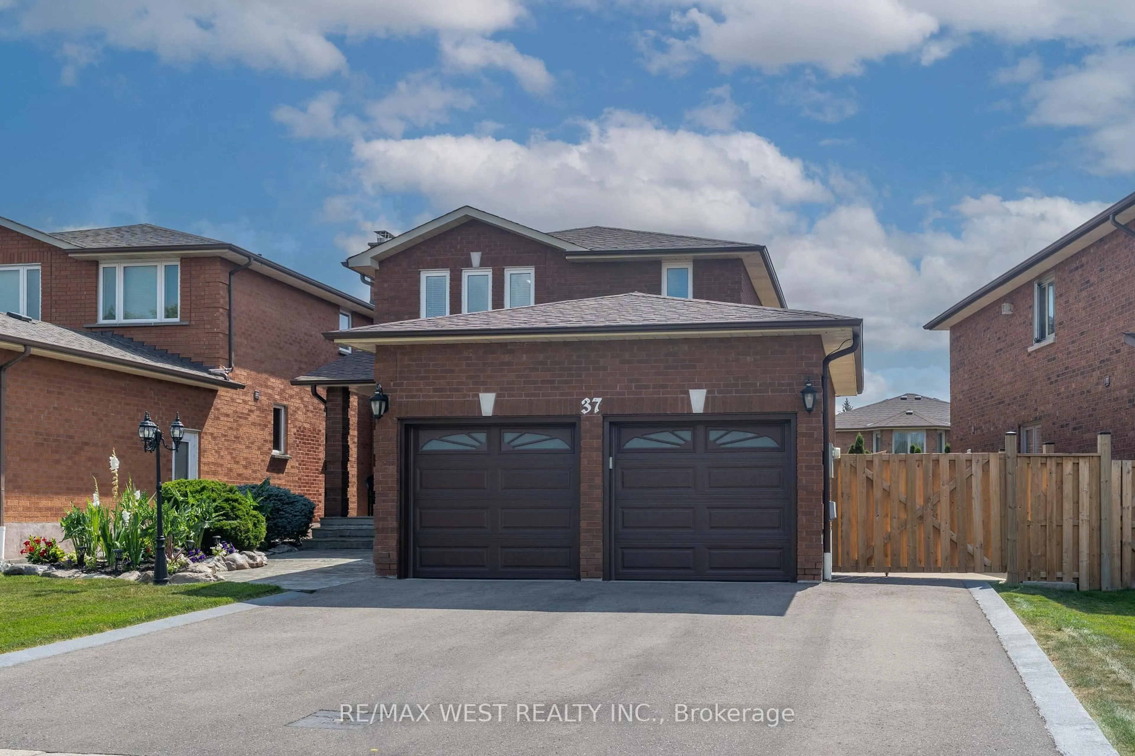 Home with brick exterior material, street for 37 Lime Dr, Vaughan Ontario L4L 5N3
