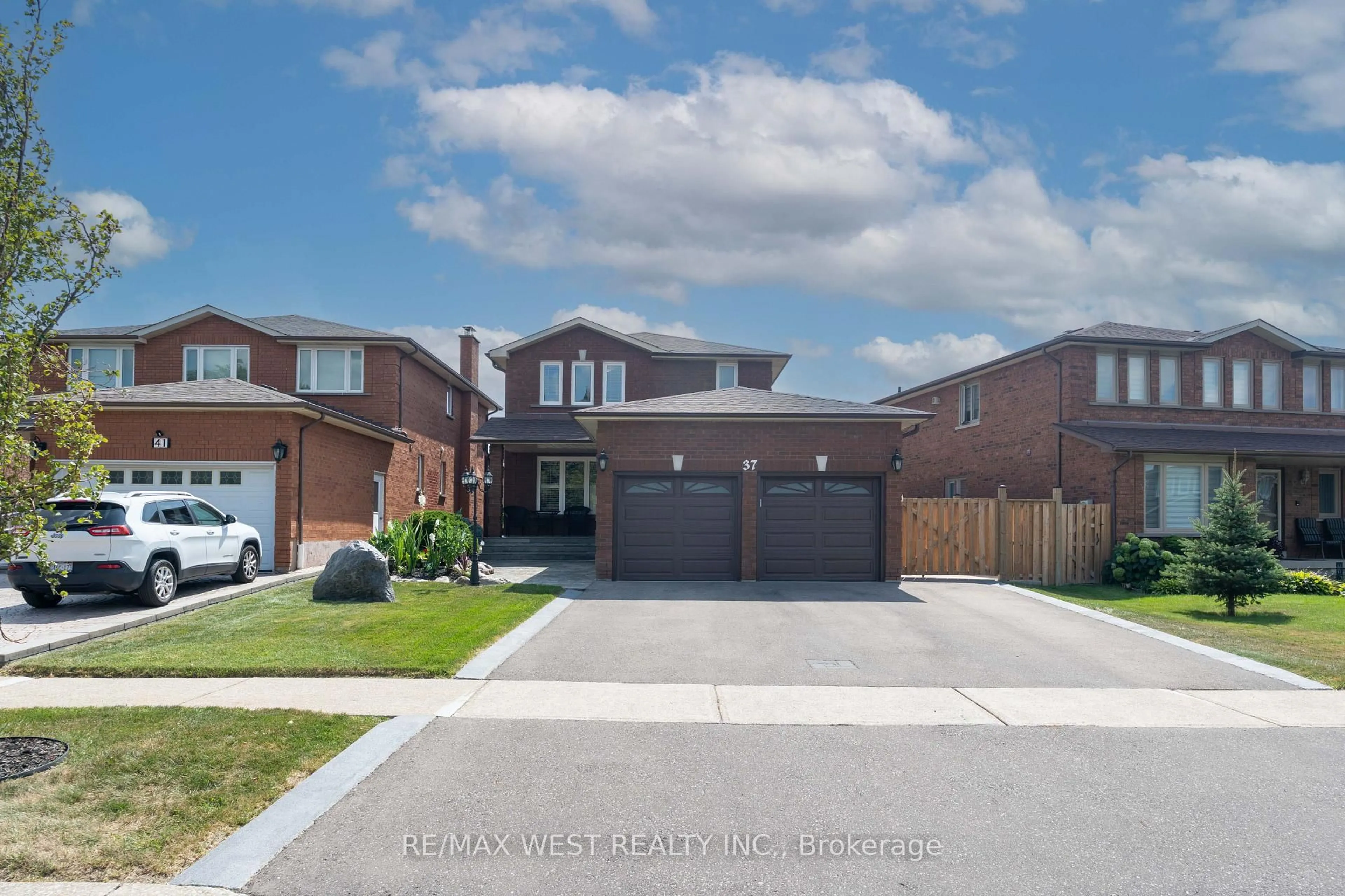 Home with brick exterior material, street for 37 Lime Dr, Vaughan Ontario L4L 5N3