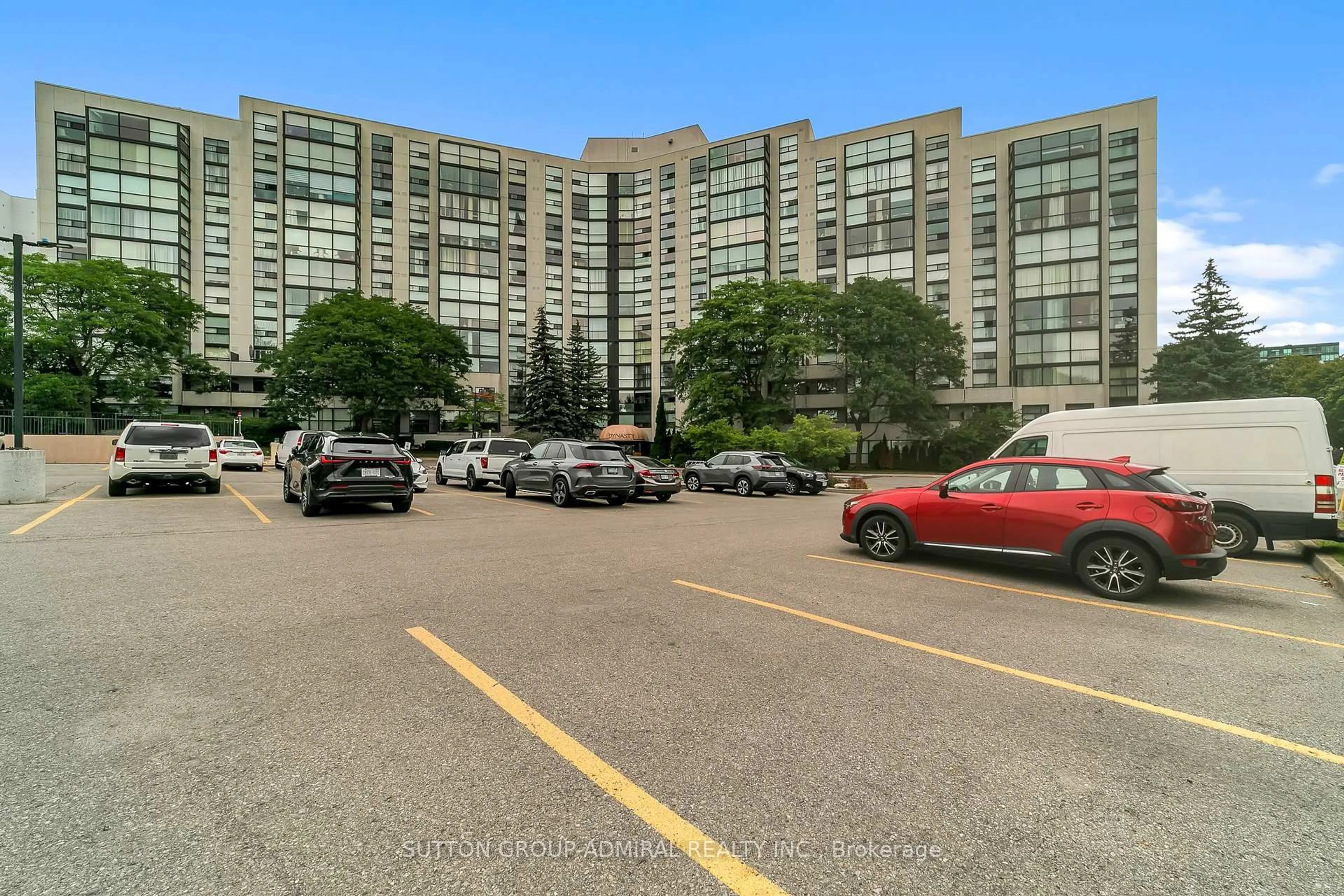 Parking for 30 Harding Blvd #314, Richmond Hill Ontario L4C 9M3