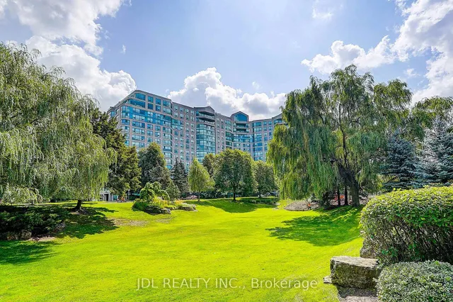 7825 Bayview Ave #219, Markham 2