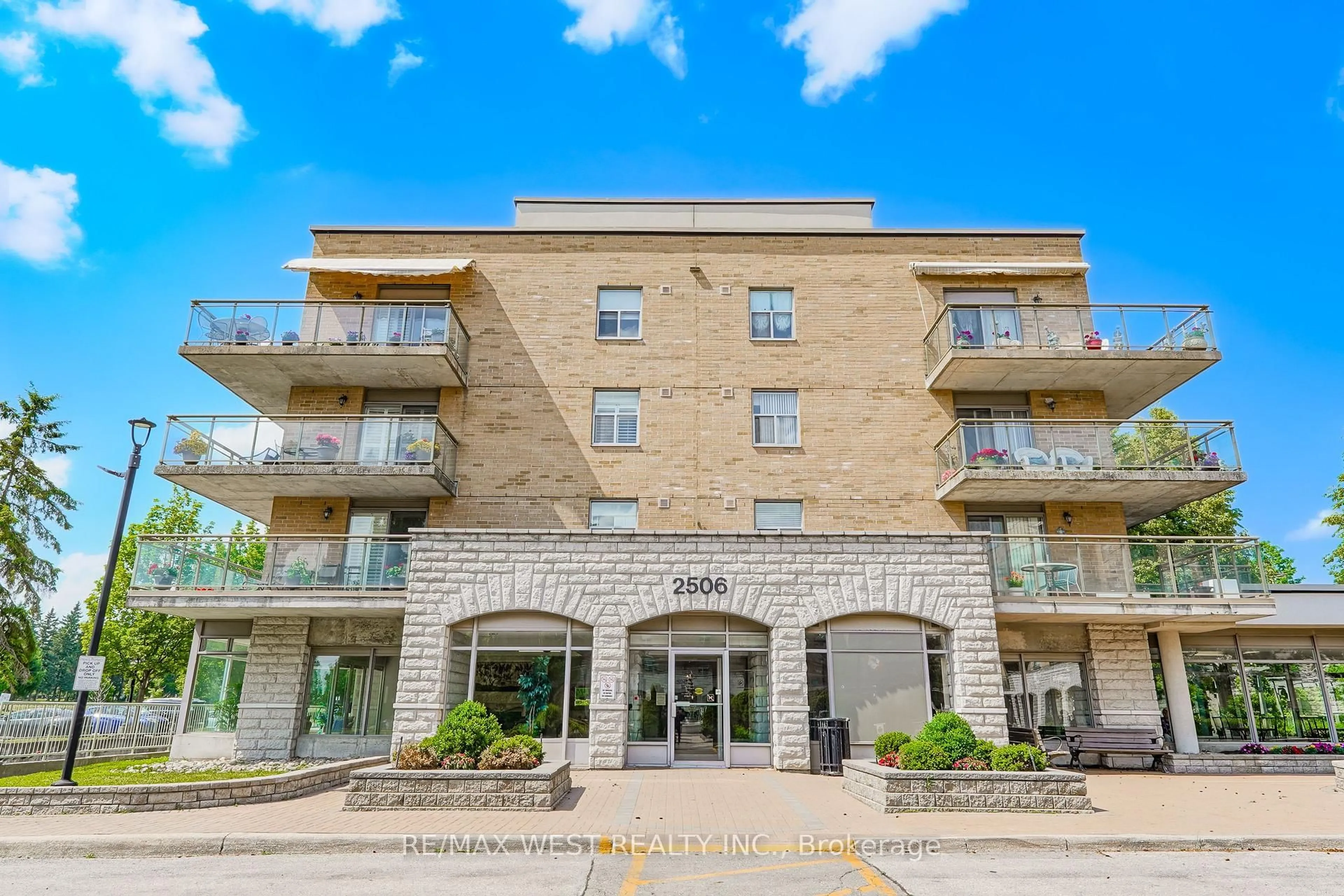 Unknown for 2506 Rutherford Rd #414, Vaughan Ontario L4K 5N4