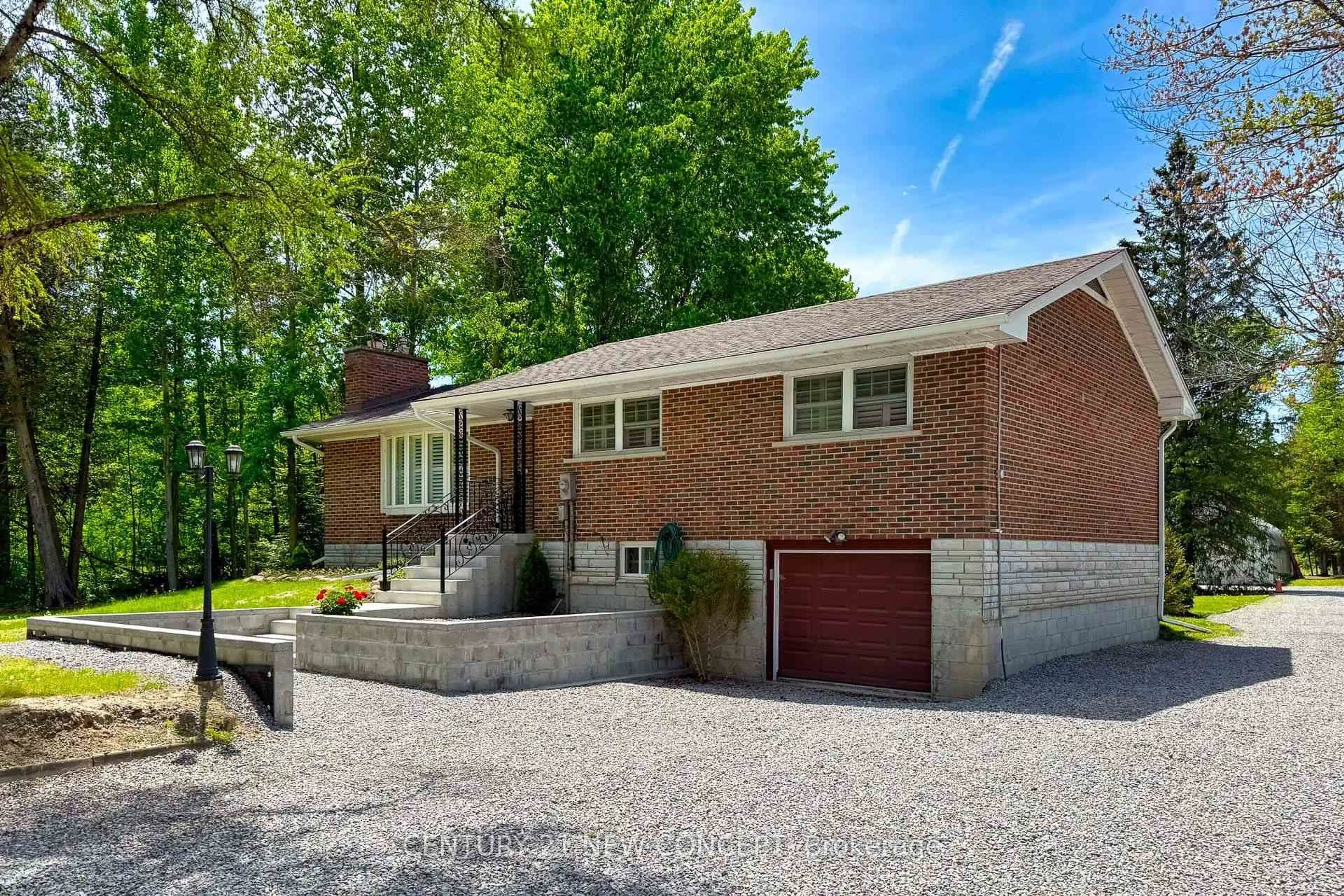 Home with brick exterior material, street for 20430 Bathurst St, East Gwillimbury Ontario L9N 1P5