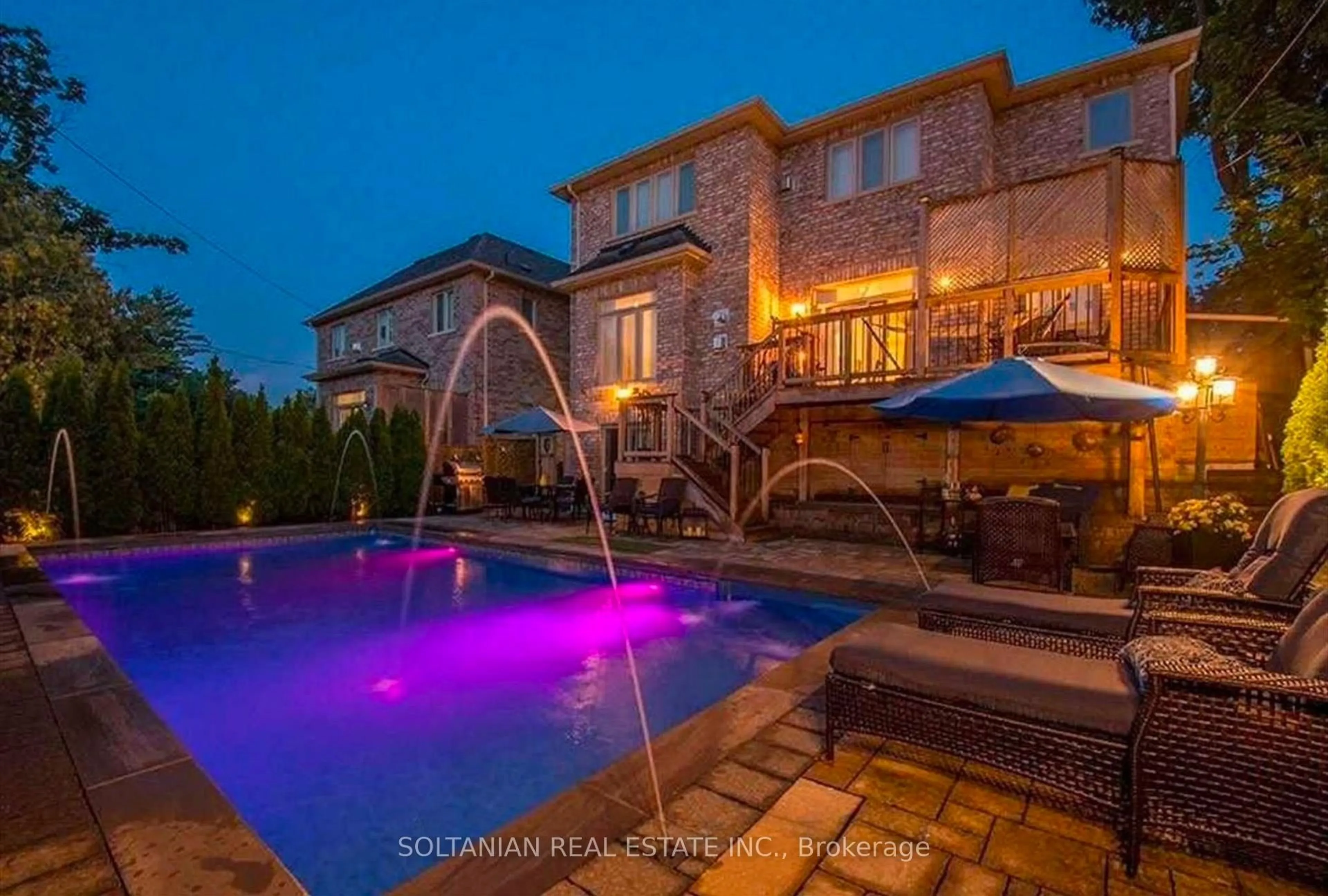 Pool for 90 Grandview Ave, Markham Ontario L3T 1H4