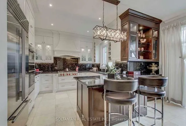 90 Grandview Ave, Markham 4