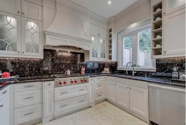 90 Grandview Ave, Markham 5