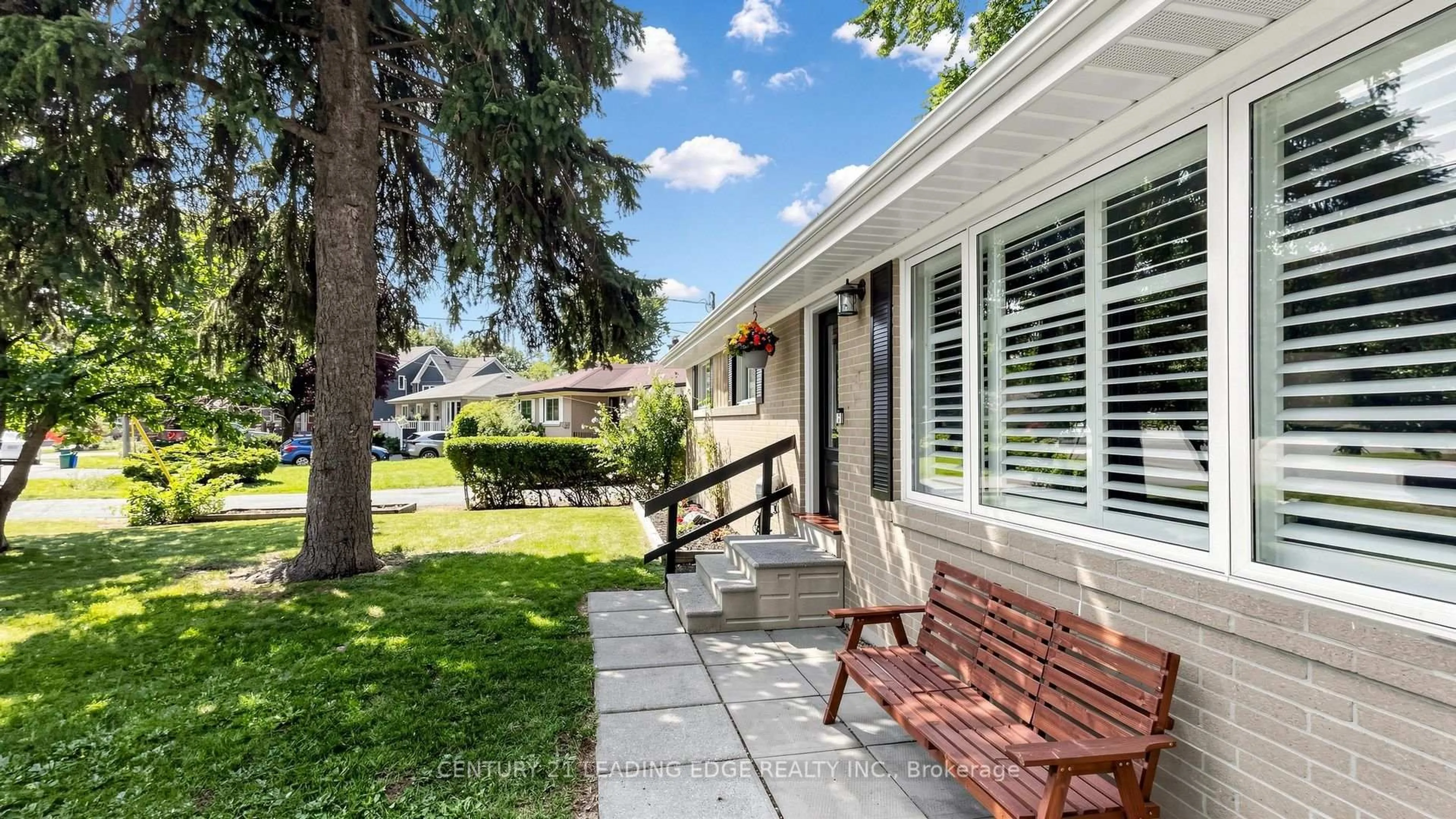 Patio, street for 14 Winlaw Pl, Markham Ontario L3P 2C6