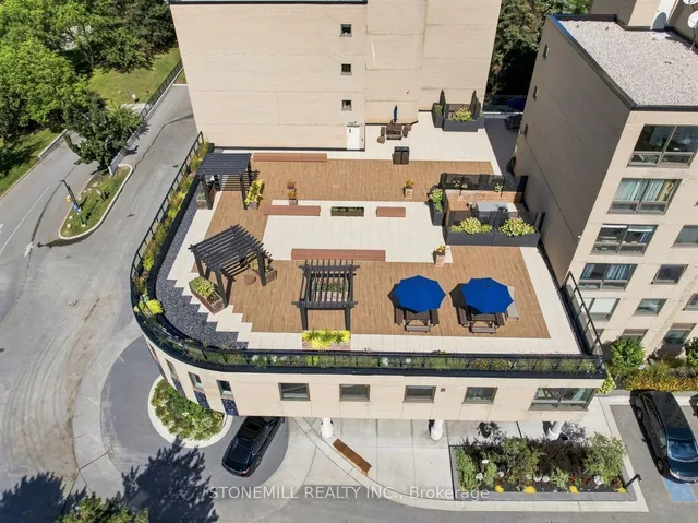 326 Major Mackenzie Dr #814, Richmond Hill 3