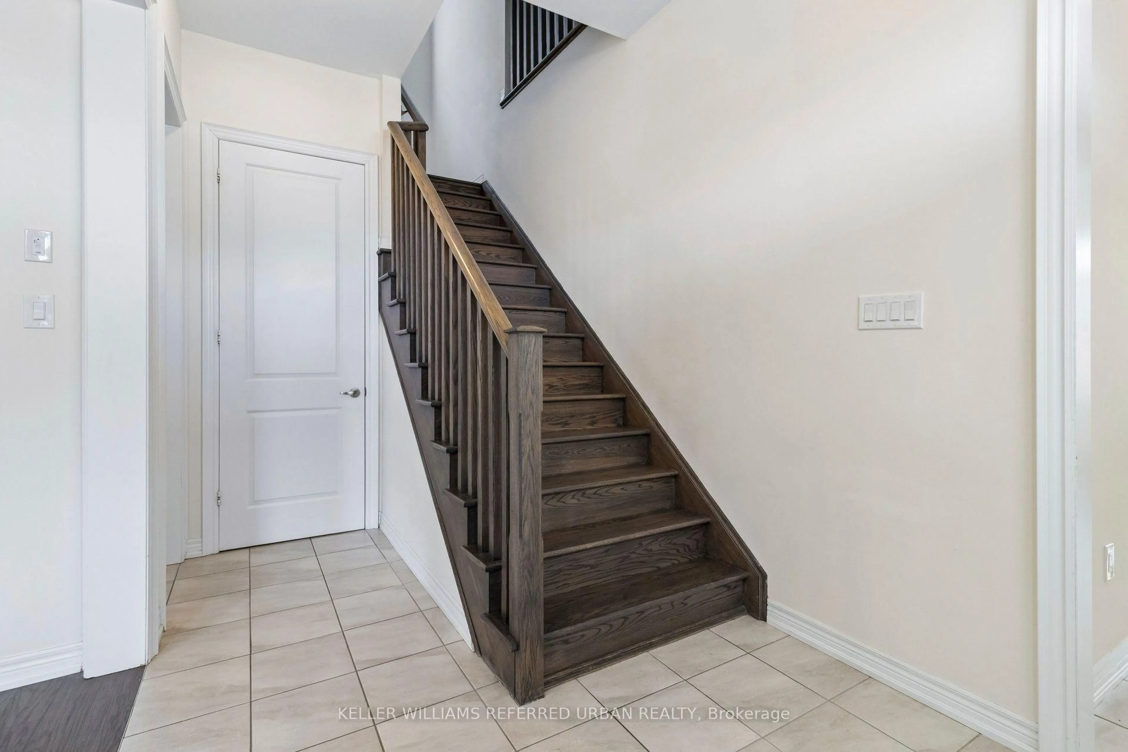 Stairs for 54 Leary Cres, Richmond Hill Ontario L4S 0G7
