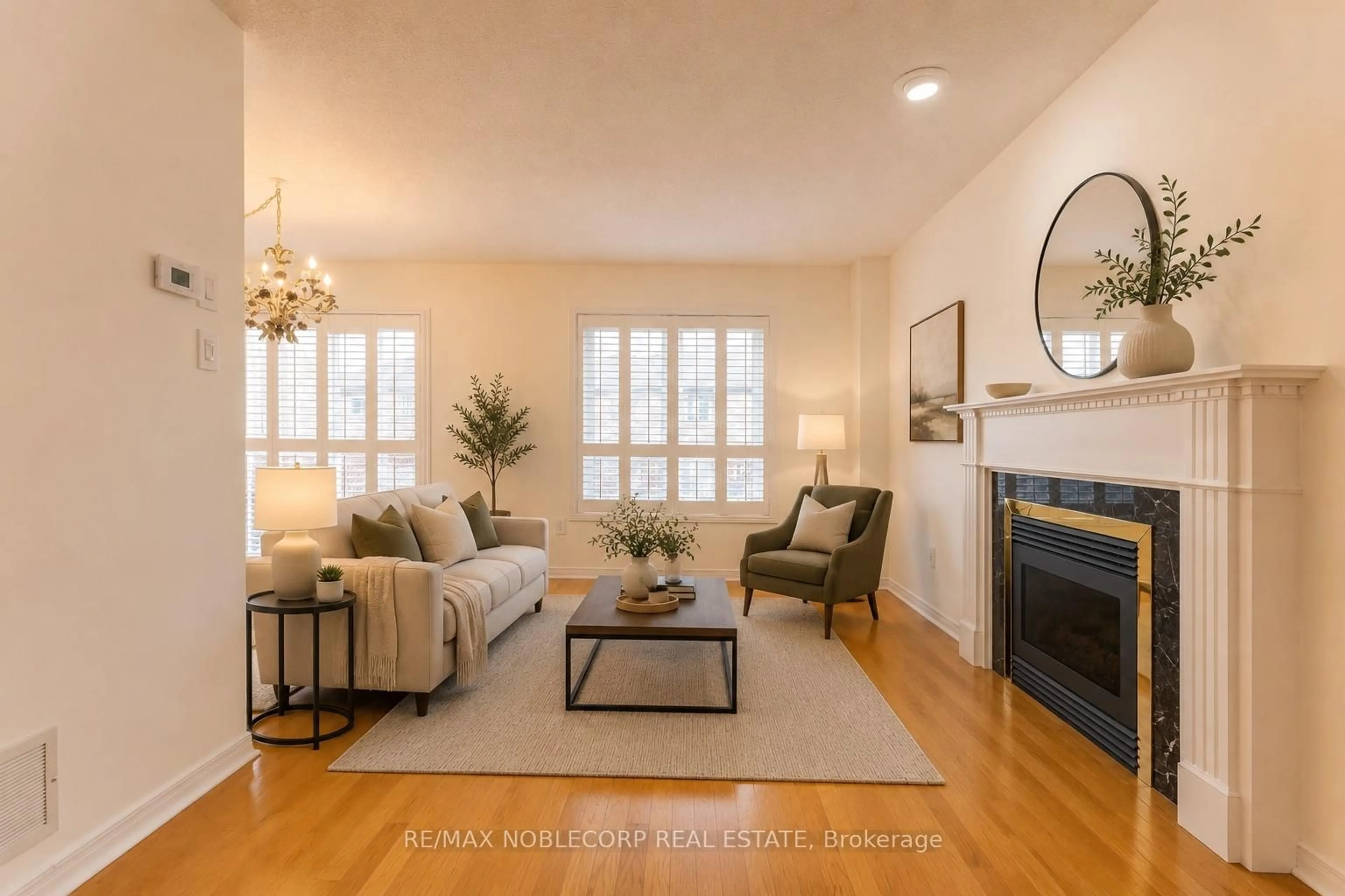 Living room with furniture, unknown for 28 Opera Pl, Vaughan Ontario L4L 8Y8