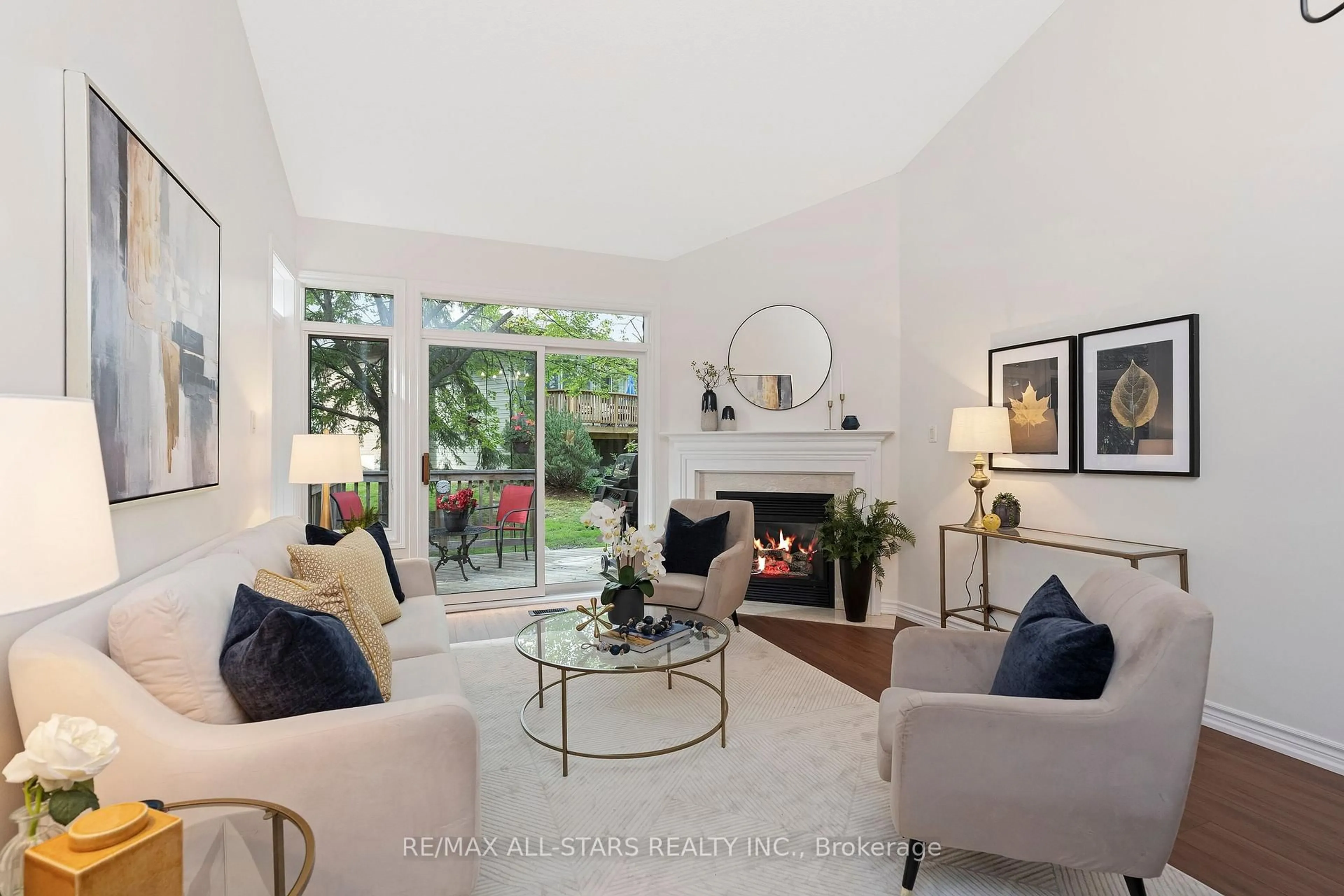 Living room with furniture, ceramic/tile floor for 16 Kingfisher Cove Way, Markham Ontario L6E 1B4