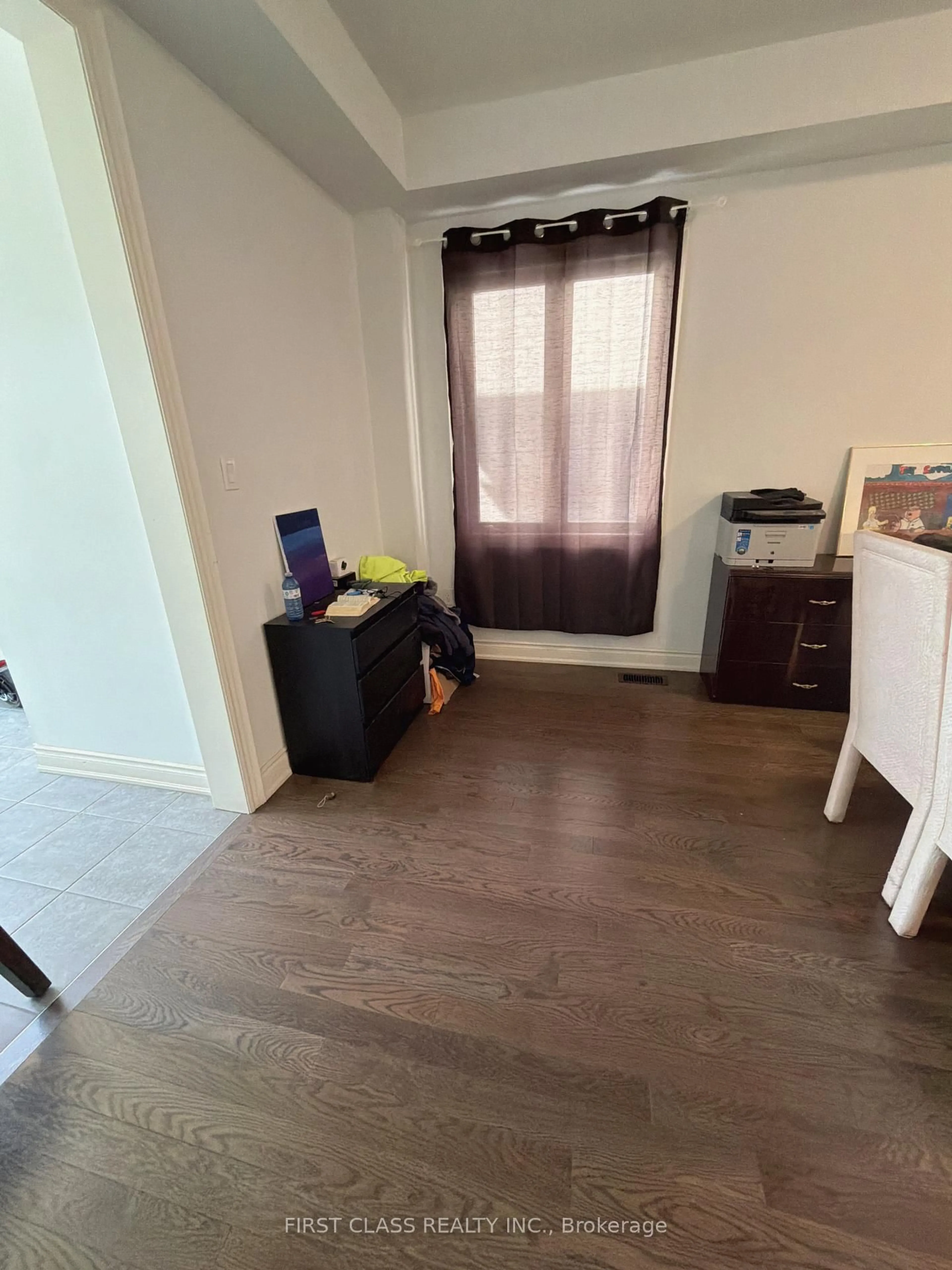 A pic of a room for 325 Boundary Blvd, Whitchurch-Stouffville Ontario L4A 5E2