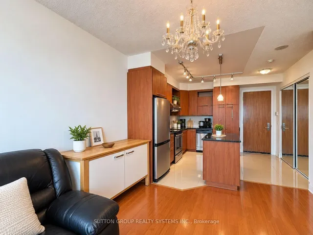 39 Galleria Pkwy #LPH5, Markham 4