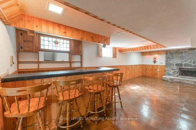 25 Stiver Crt, Markham 2