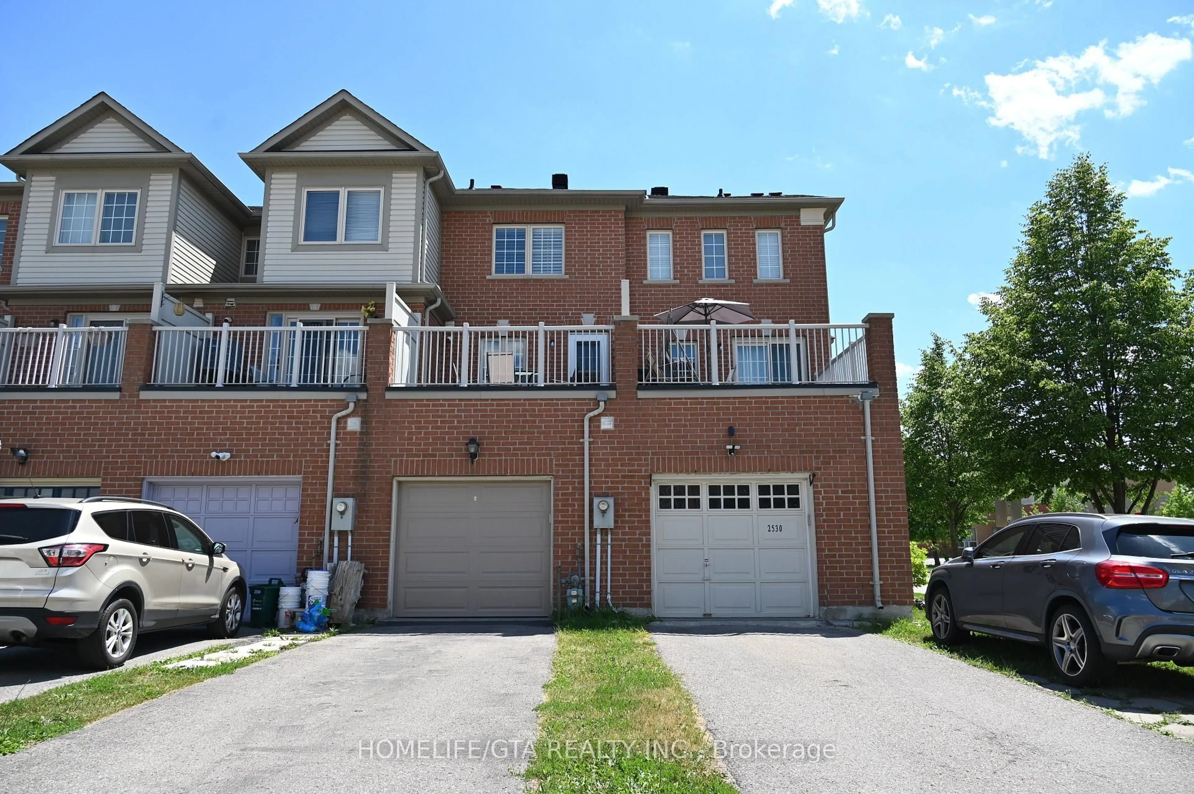 A pic from outside/outdoor area/front of a property/back of a property/a pic from drone, street for 2532 Bur Oak Ave, Markham Ontario L6B 1H2