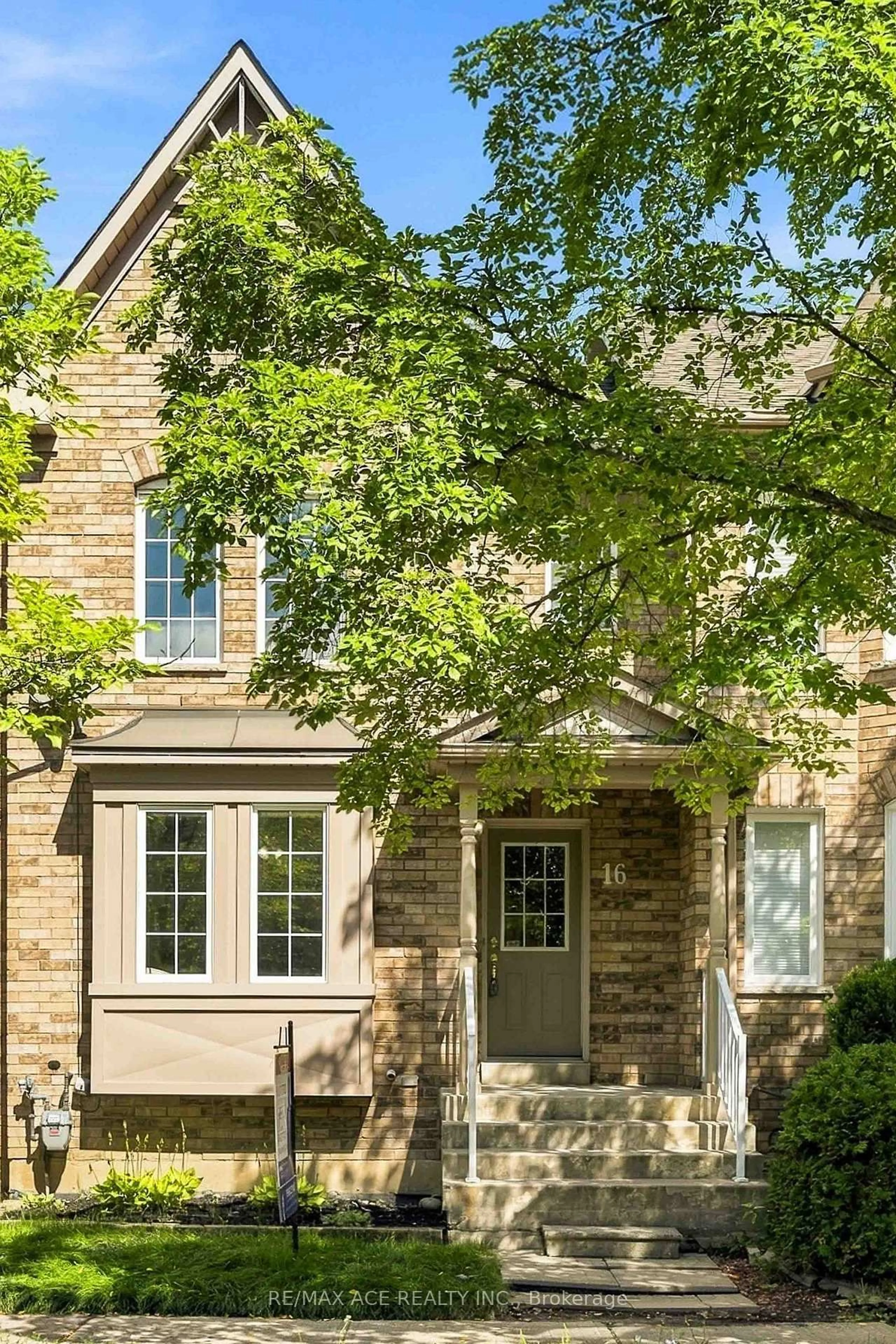 Home with brick exterior material, street for 16 White's Hill Ave, Markham Ontario L6B 1C1