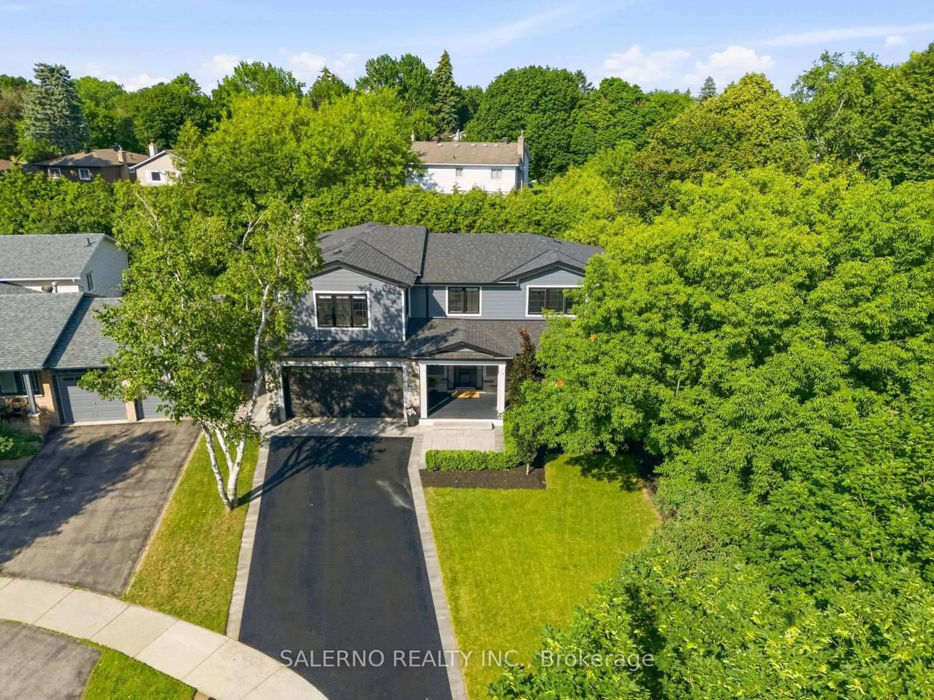A pic from outside/outdoor area/front of a property/back of a property/a pic from drone, street for 35 Sir Constantine Dr, Markham Ontario L3P 2X4