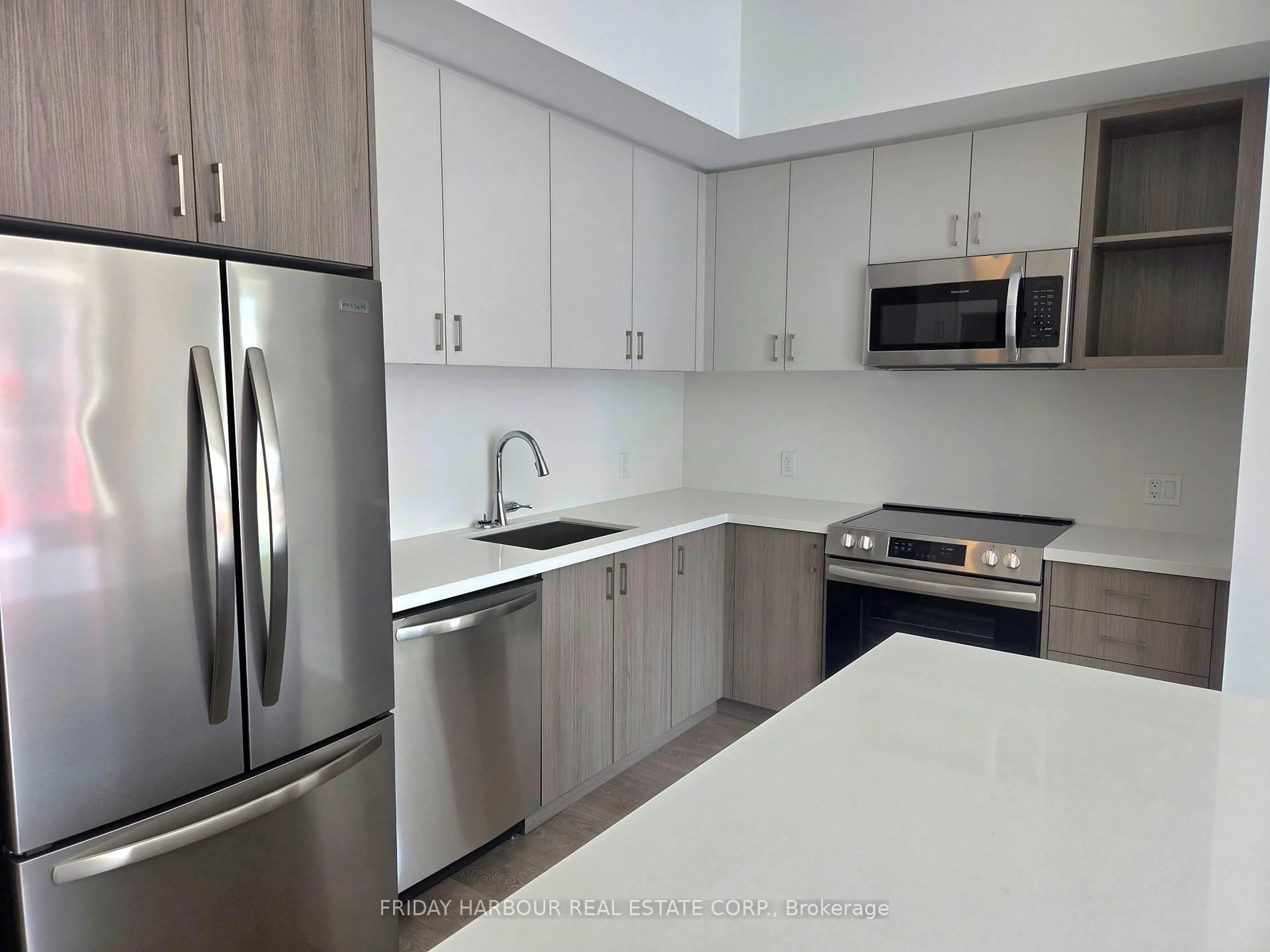 Standard kitchen, unknown for 333 Sunseeker Ave #625, Innisfil Ontario L9S 0J7