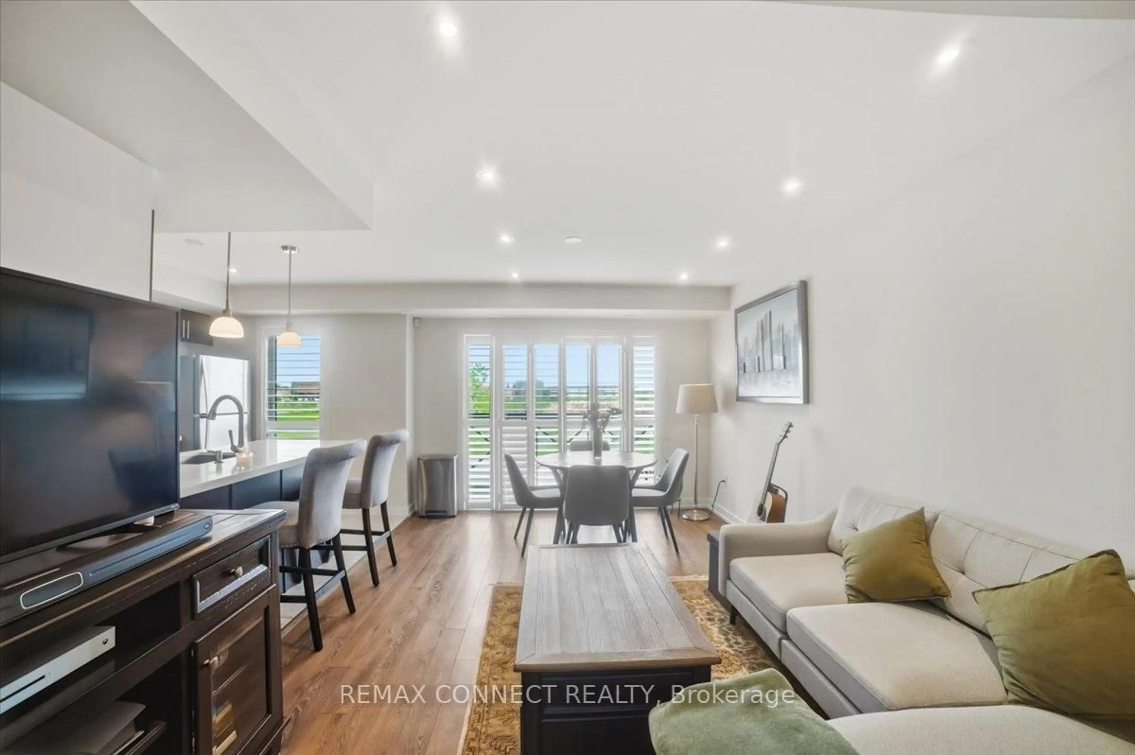Open concept kitchen, unknown for 10 Westmeath Lane #2231, Markham Ontario L6B 1N5