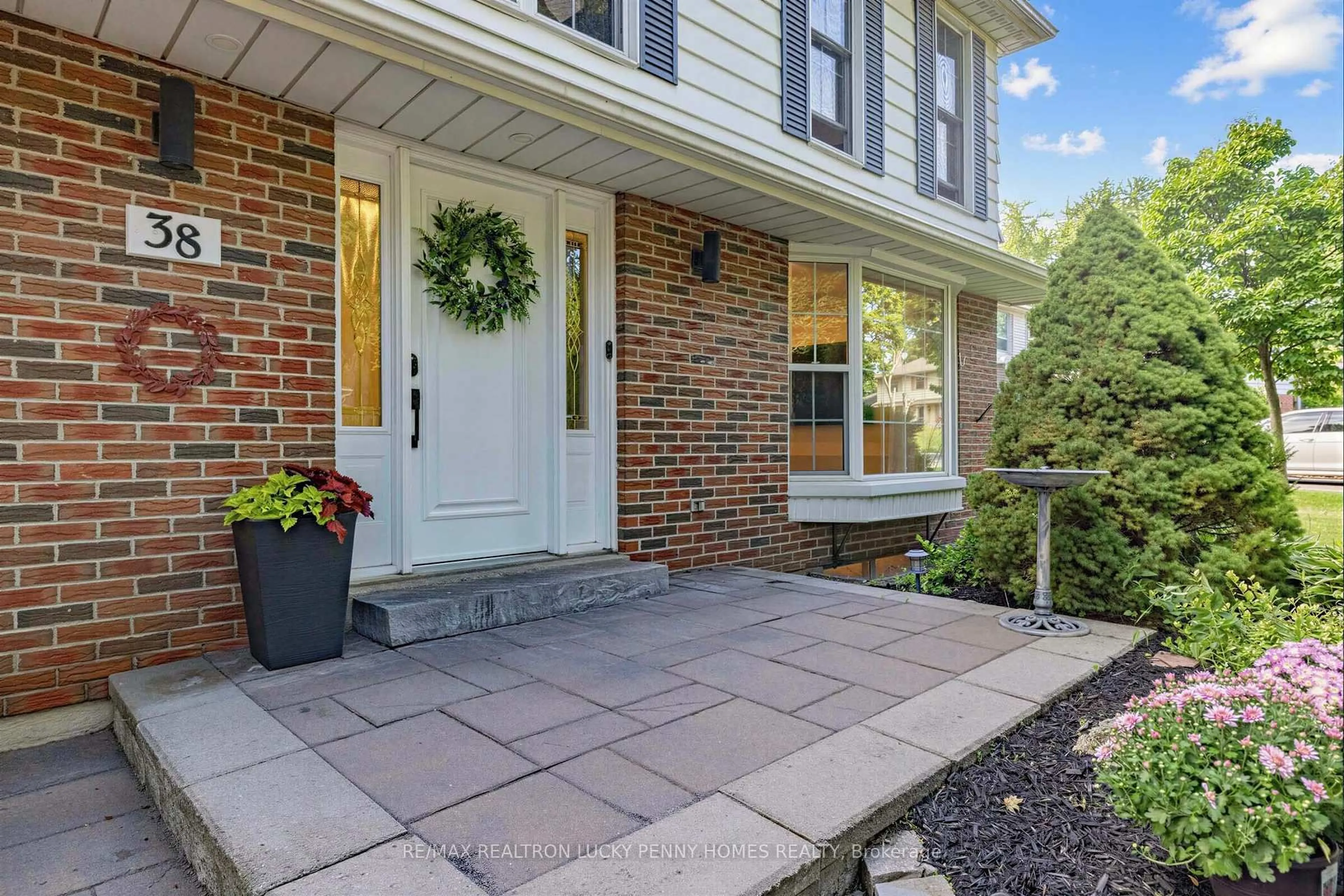 Unknown for 38 Walkerton Dr, Markham Ontario L3P 1H8