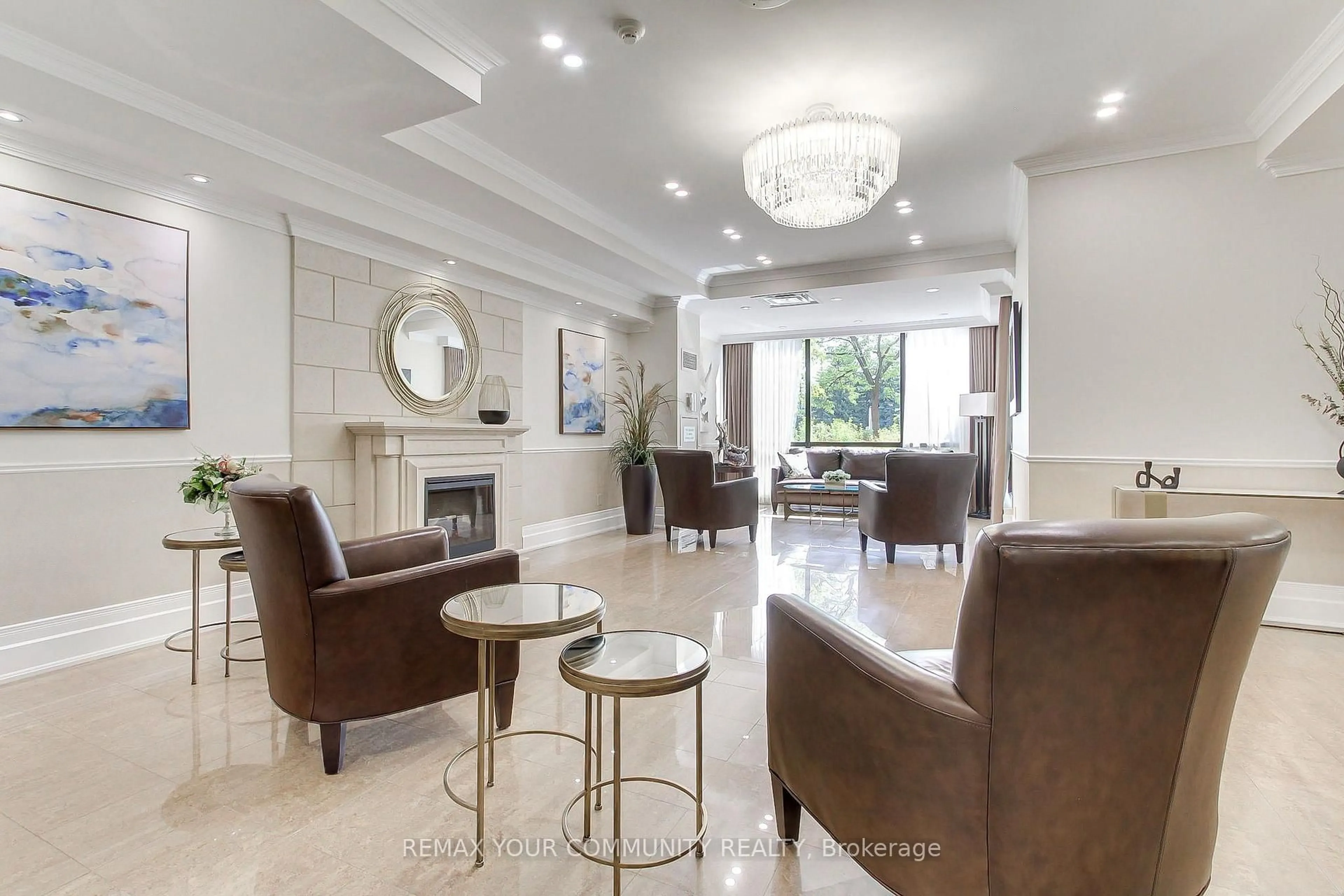 Lobby for 40 Harding Blvd #1114, Richmond Hill Ontario L4C 9S5