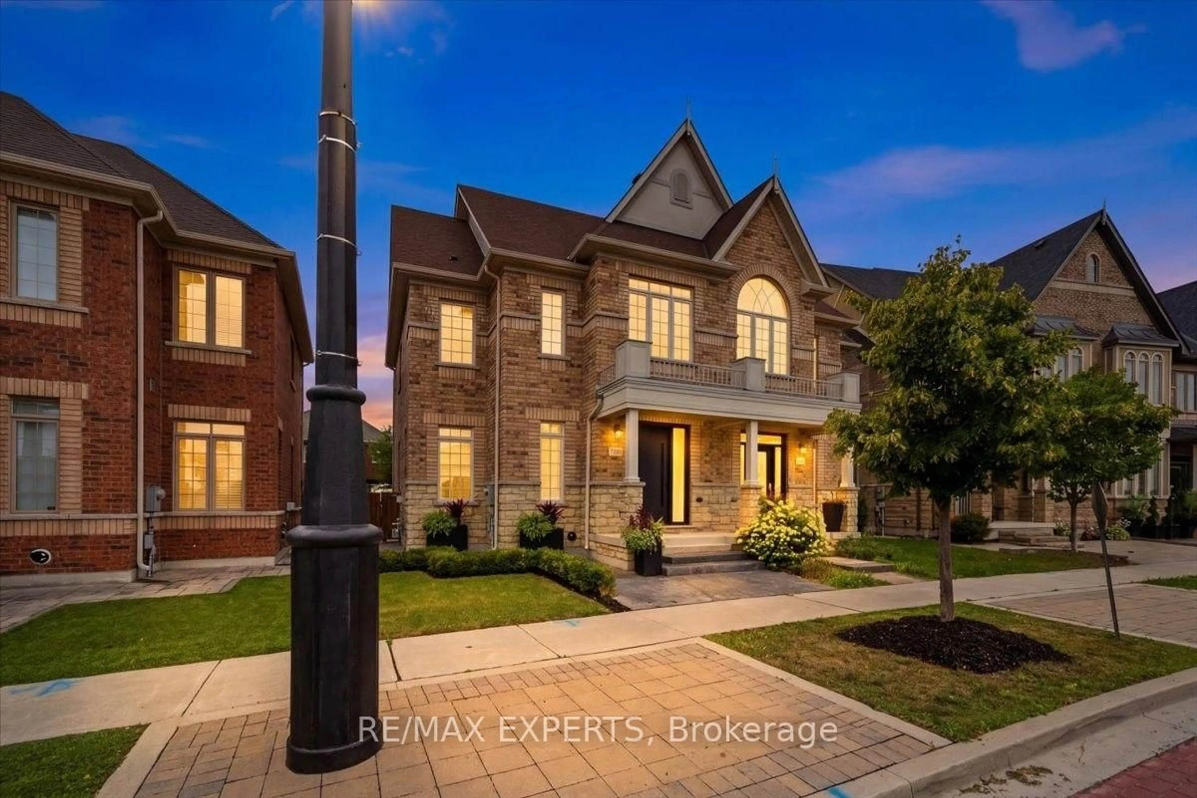 Home with brick exterior material, street for 320 Barons St, Vaughan Ontario L4H 4H4