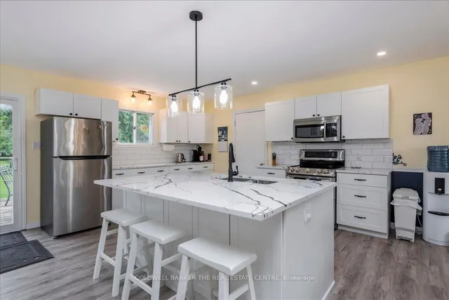 2593 Lawrence Ave, Innisfil 5