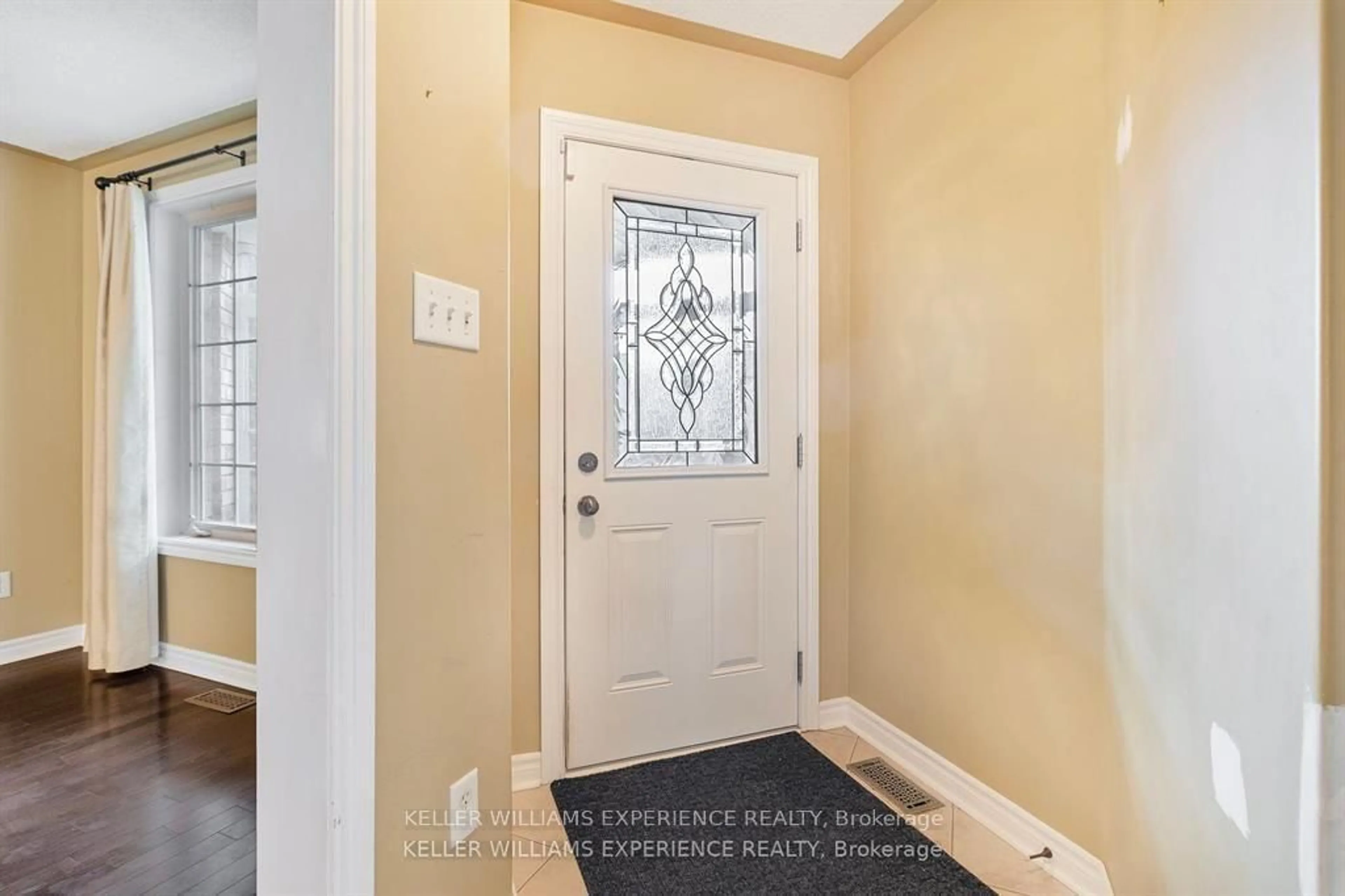 Indoor entryway for 59 Mike Hart Dr, Essa Ontario L0M 1B4