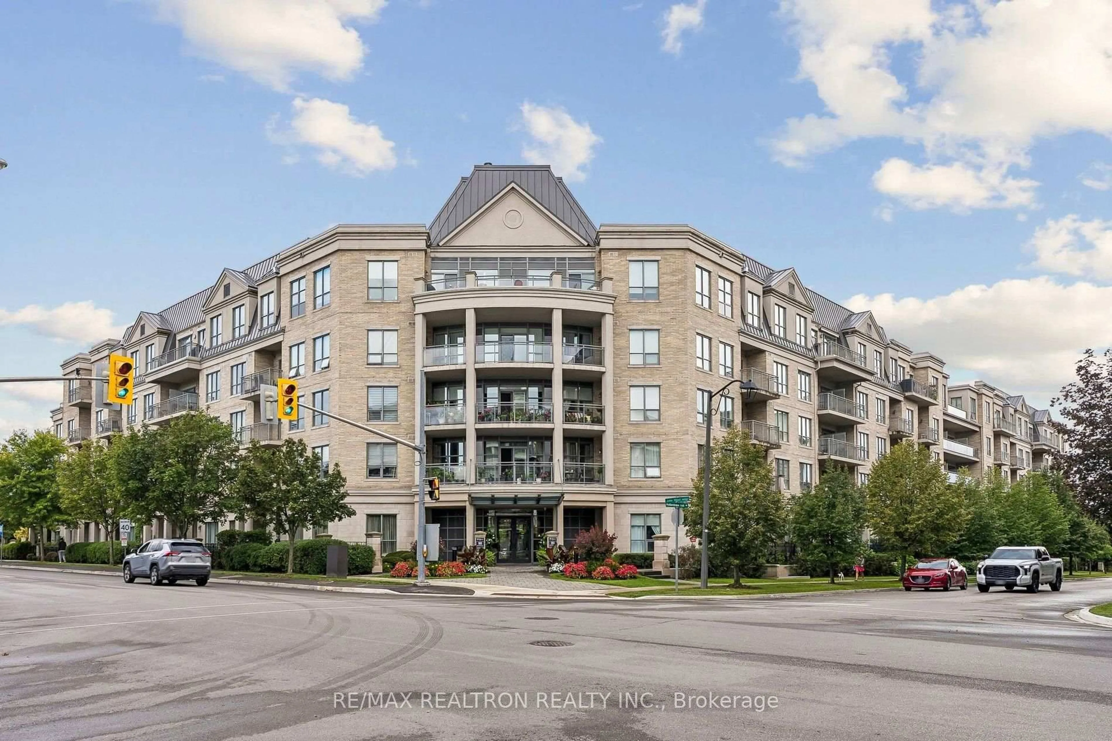 Unknown for 180 John Way #304, Aurora Ontario L4G 0R3