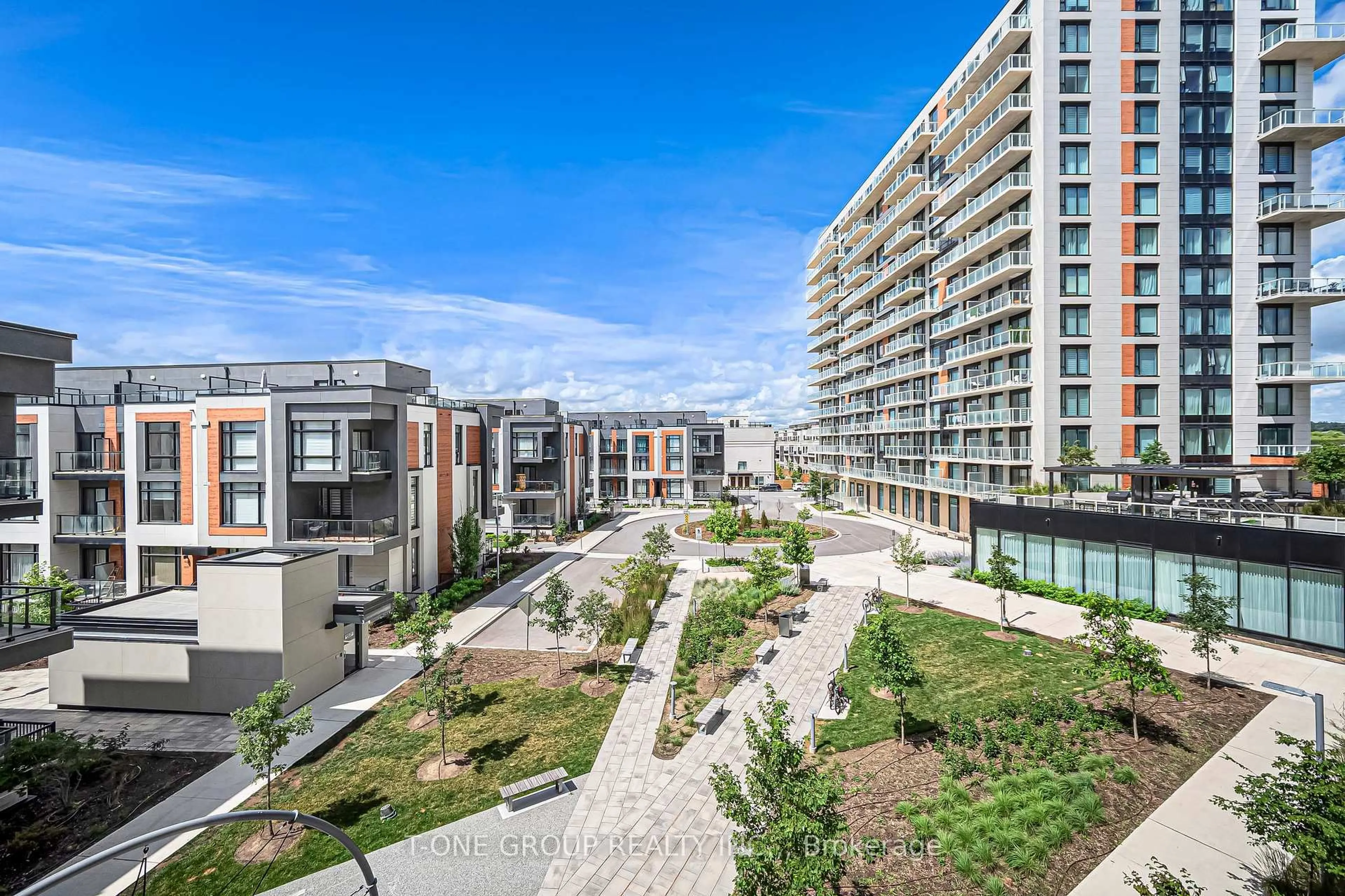 A pic from outside/outdoor area/front of a property/back of a property/a pic from drone, city buildings view from balcony for 6 David Eyer Rd #313, Richmond Hill Ontario L4S 0N5