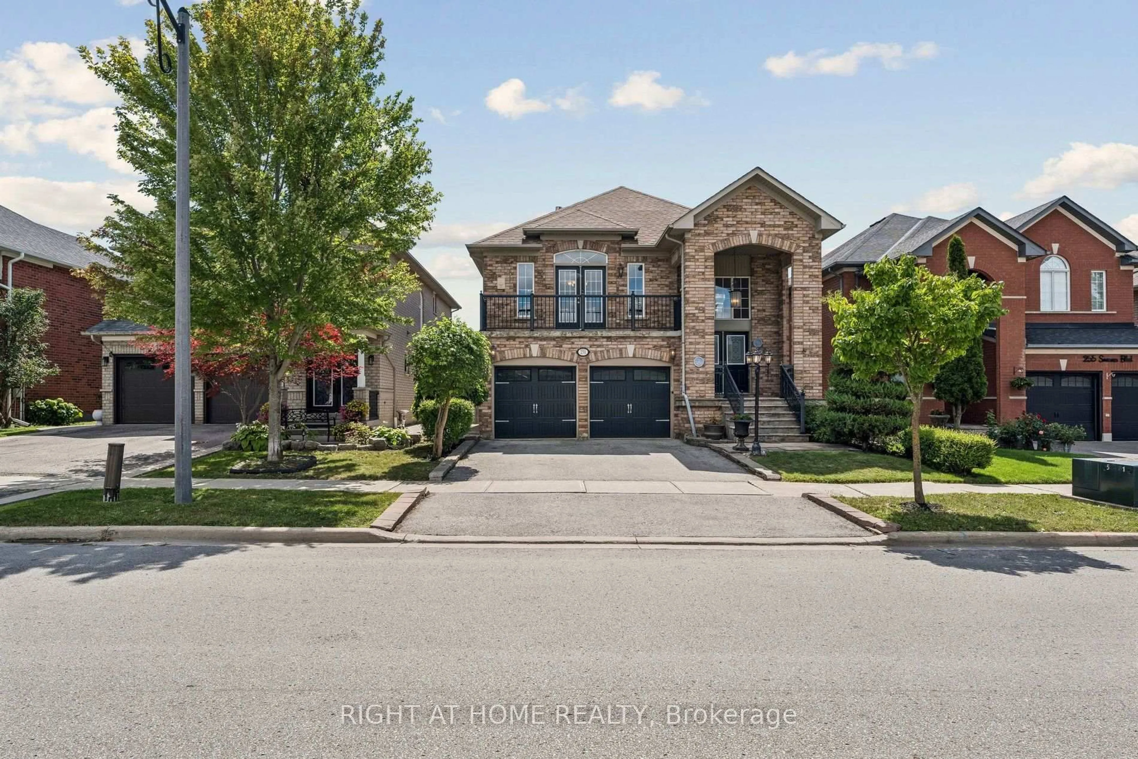 Home with brick exterior material, street for 251 Sonoma Blvd, Vaughan Ontario L4H 1R5