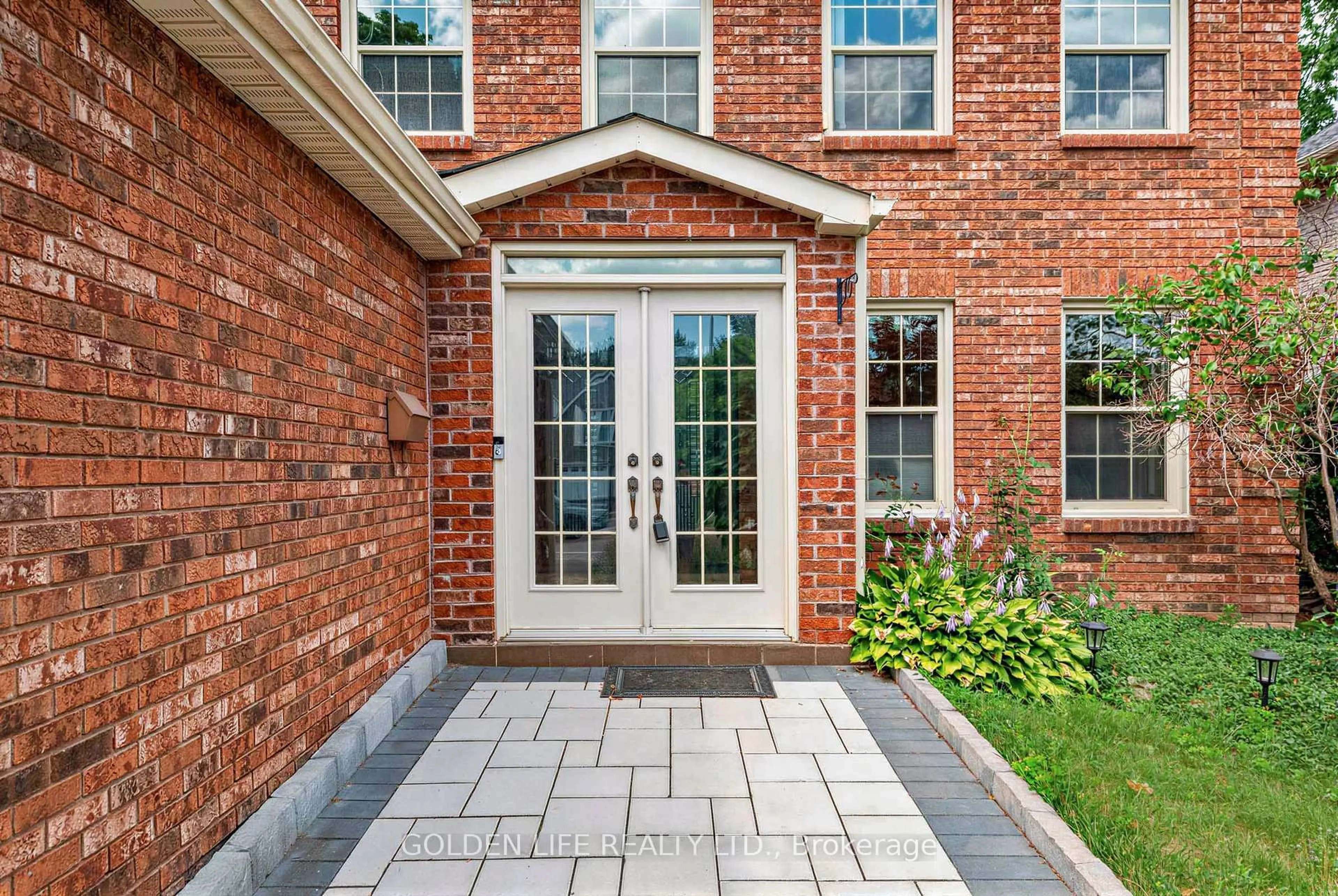 Home with brick exterior material, street for 186 Carlton Rd, Markham Ontario L3R 3L8