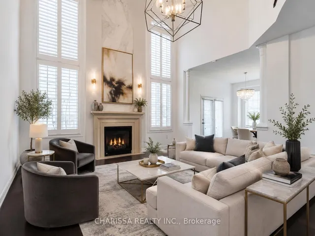 2 HAWSTONE Rd, Vaughan 4