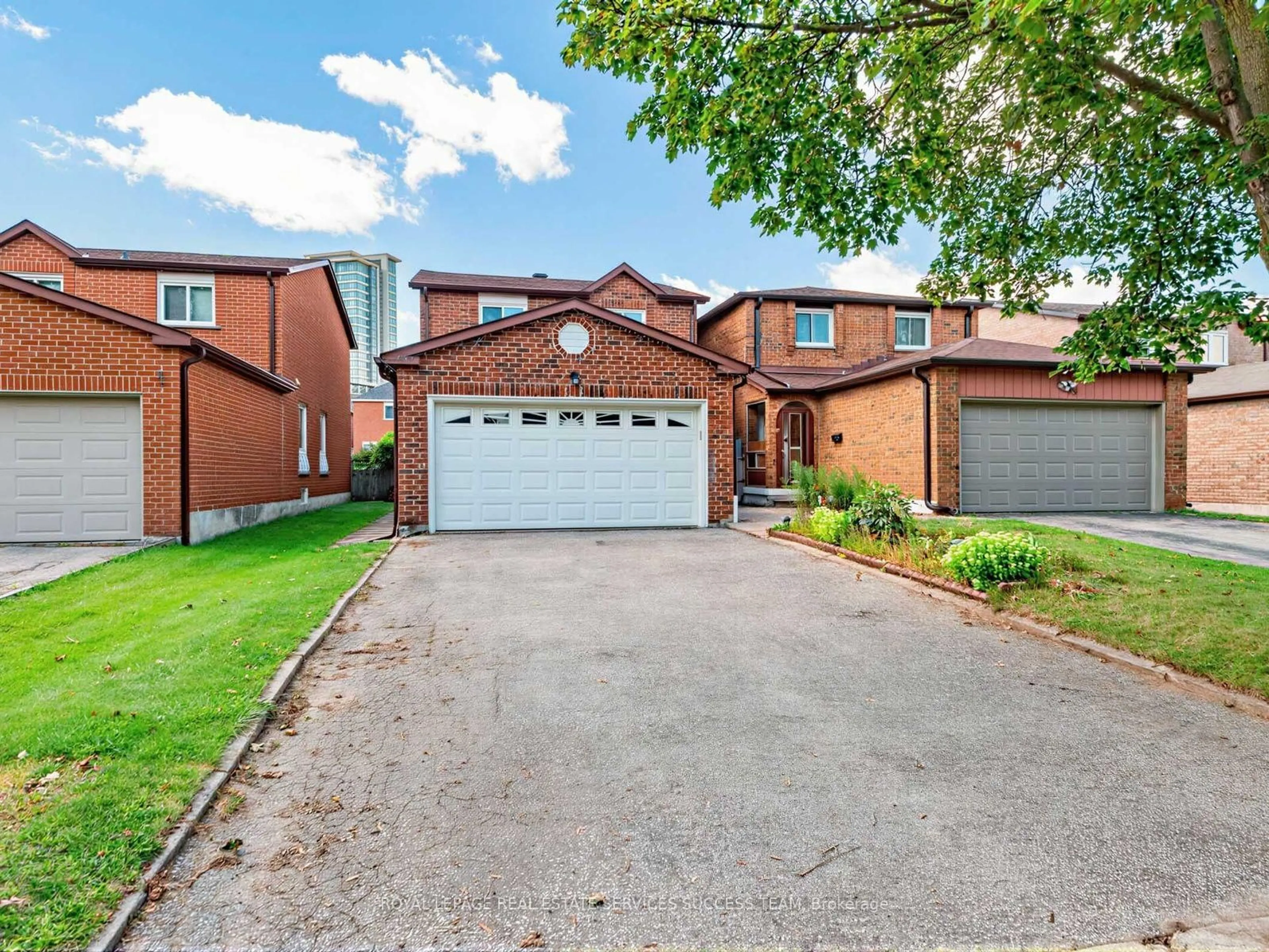 Home with brick exterior material, street for 43 Hendon Rd, Markham Ontario L3R 6Z7