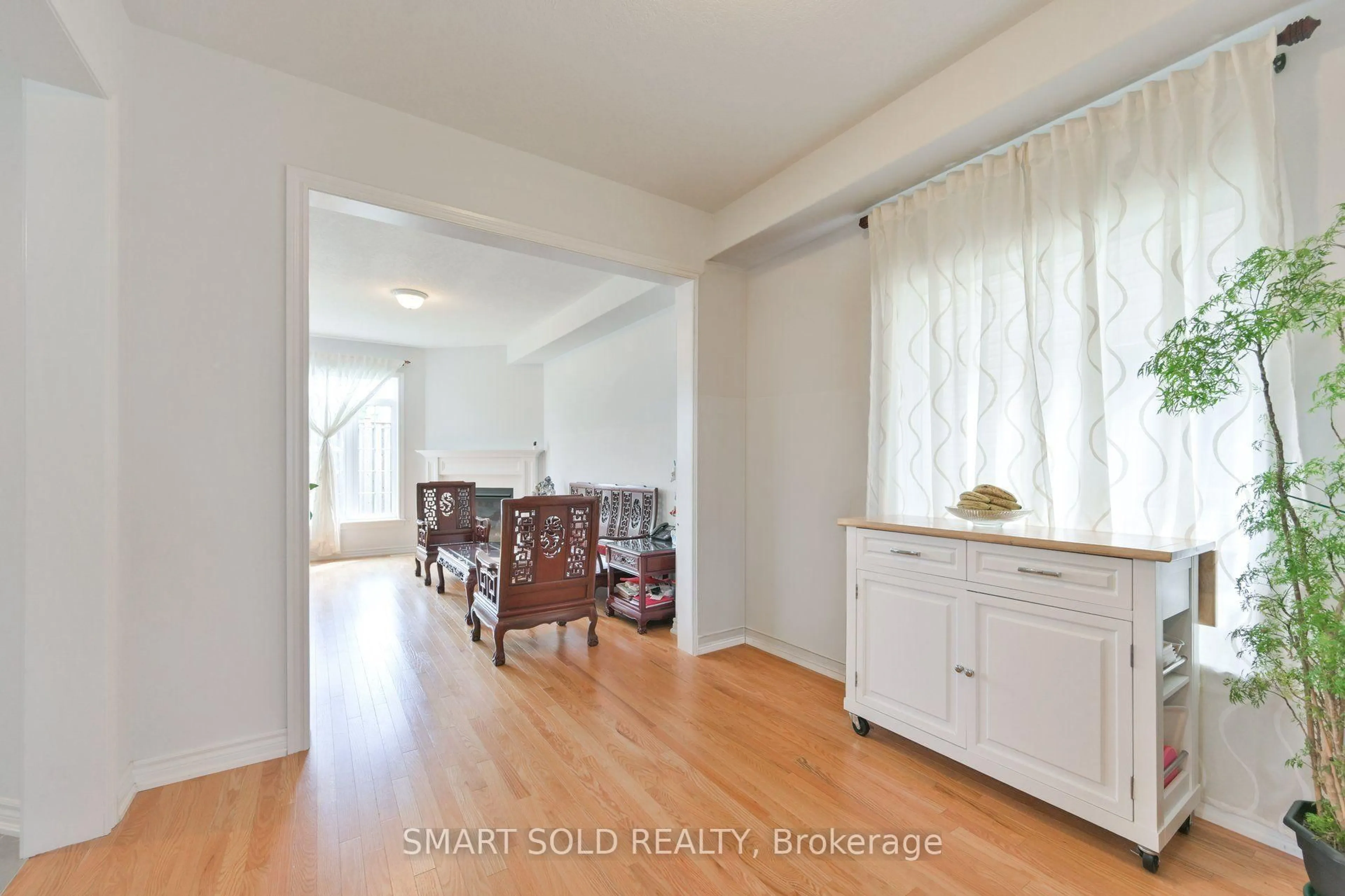 Unknown for 51 Bramsey St, Georgina Ontario L0E 1R0