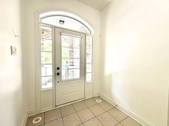 1331 Major Mackenzie Dr #122, Vaughan 3