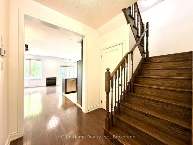 1331 Major Mackenzie Dr #122, Vaughan 5