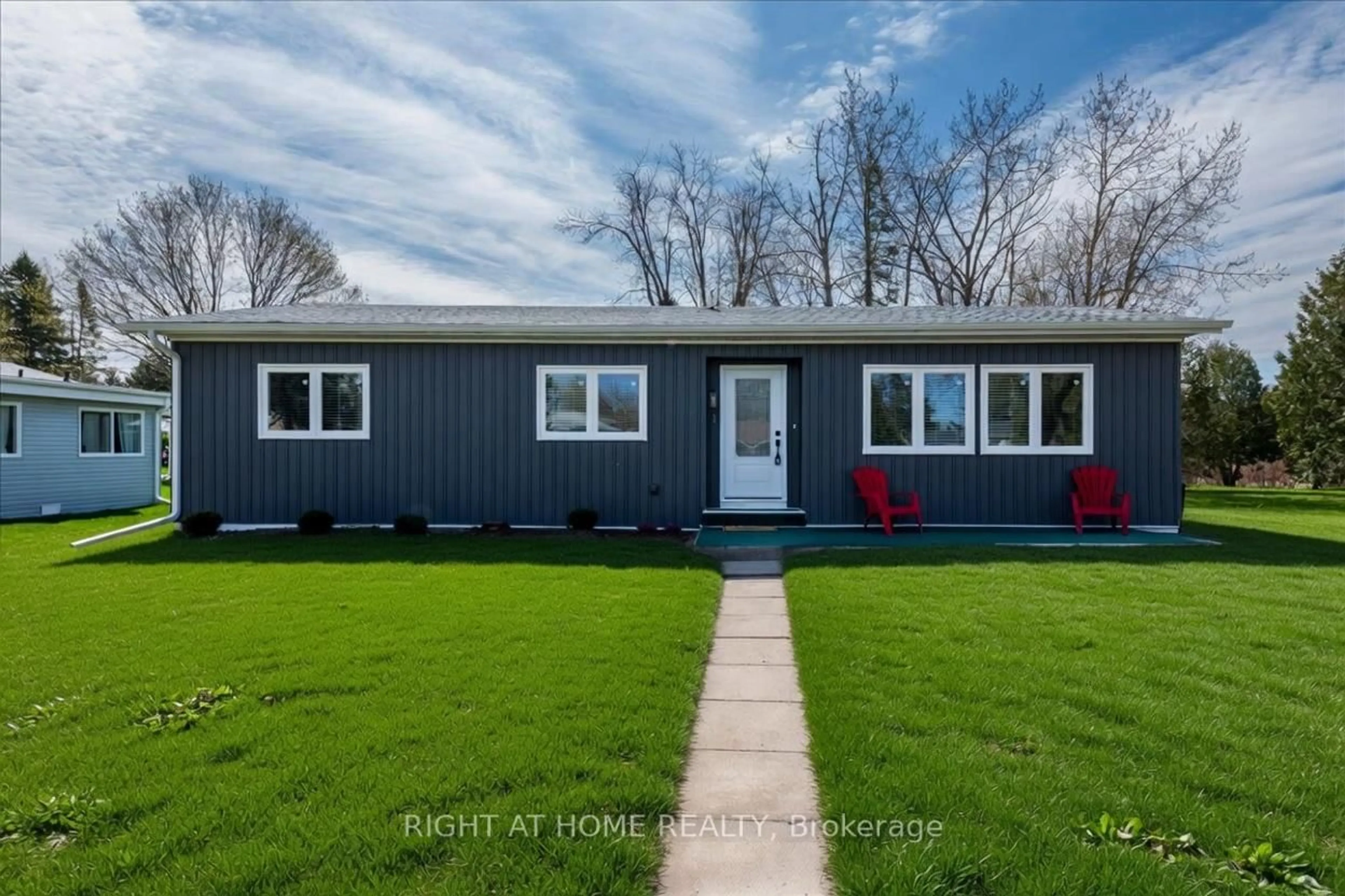Home with vinyl exterior material, street for 1 South Blvd, Innisfil Ontario L9S 1L7