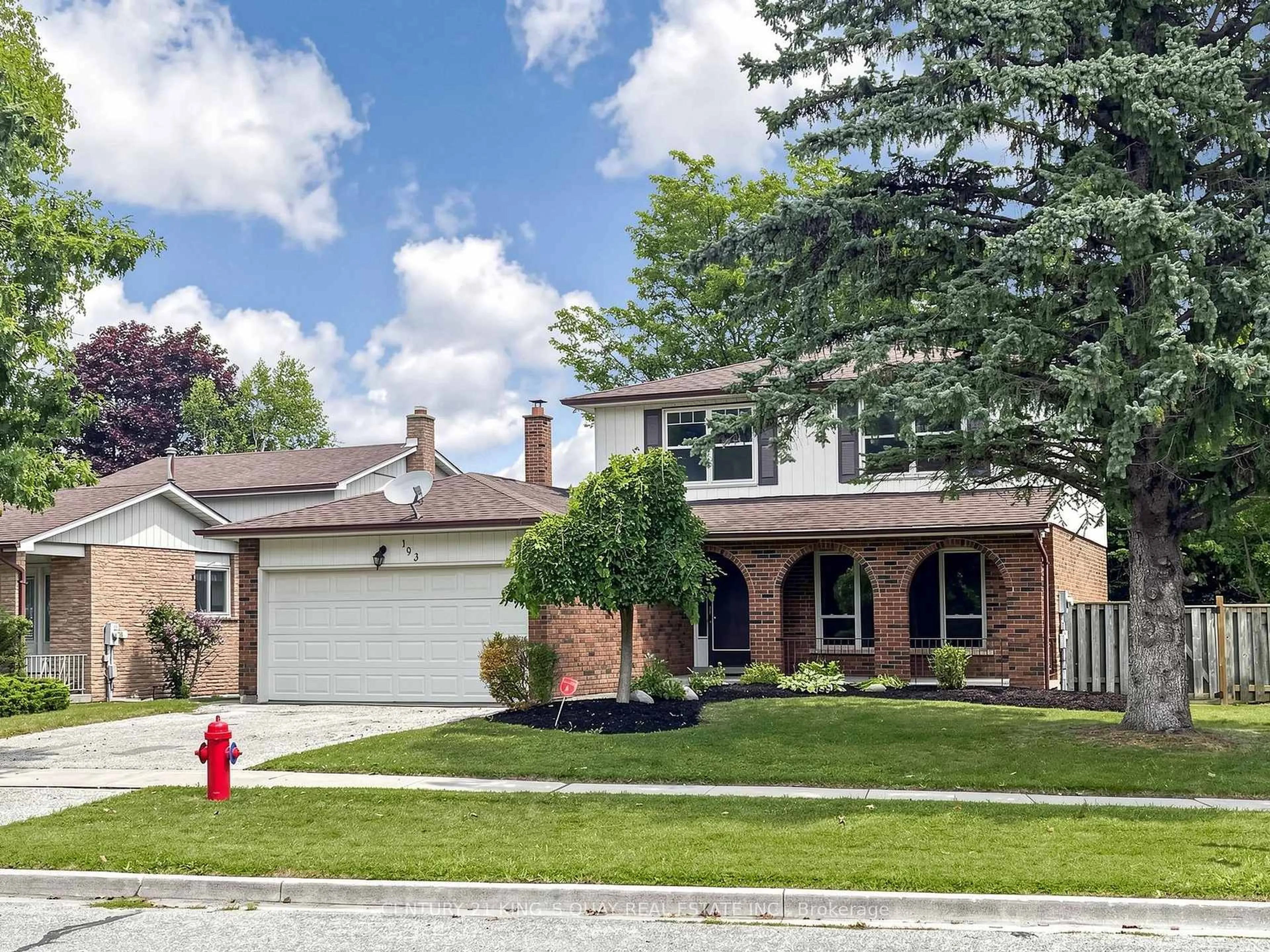 Home with brick exterior material, street for 193 Alexander Rd, Newmarket Ontario L3Y 5N6