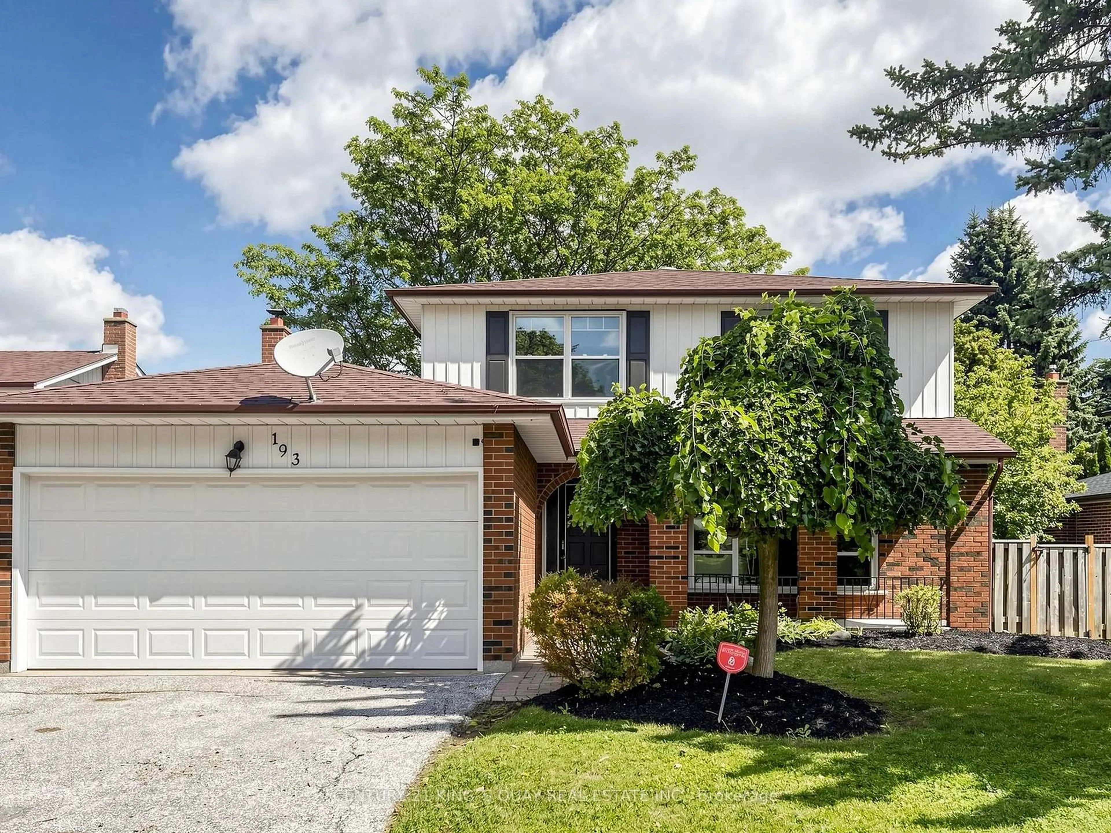Home with brick exterior material, street for 193 Alexander Rd, Newmarket Ontario L3Y 5N6