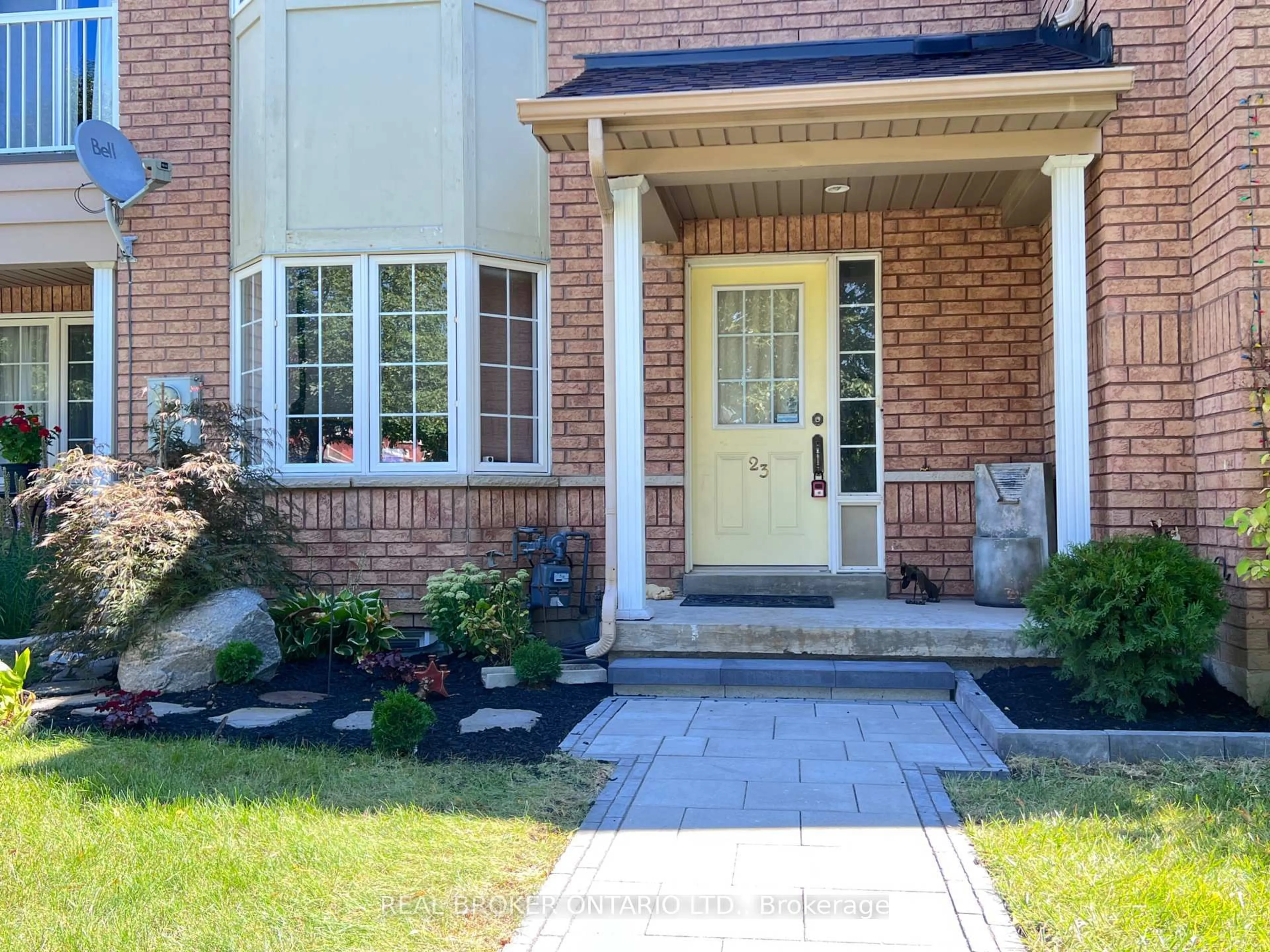 Home with brick exterior material, street for 23 Piera Gdns, Markham Ontario L3R 5G8